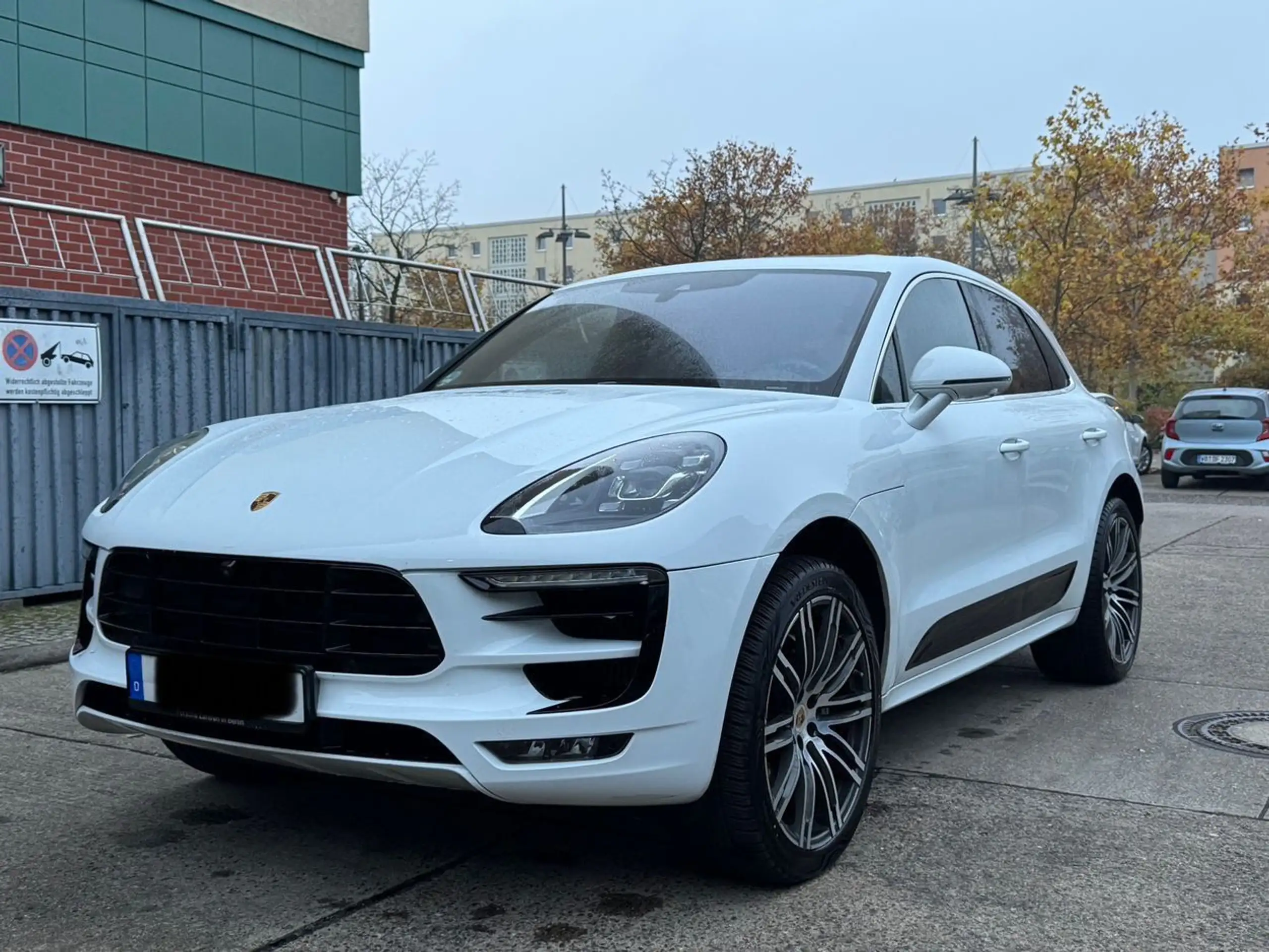 Porsche - Macan