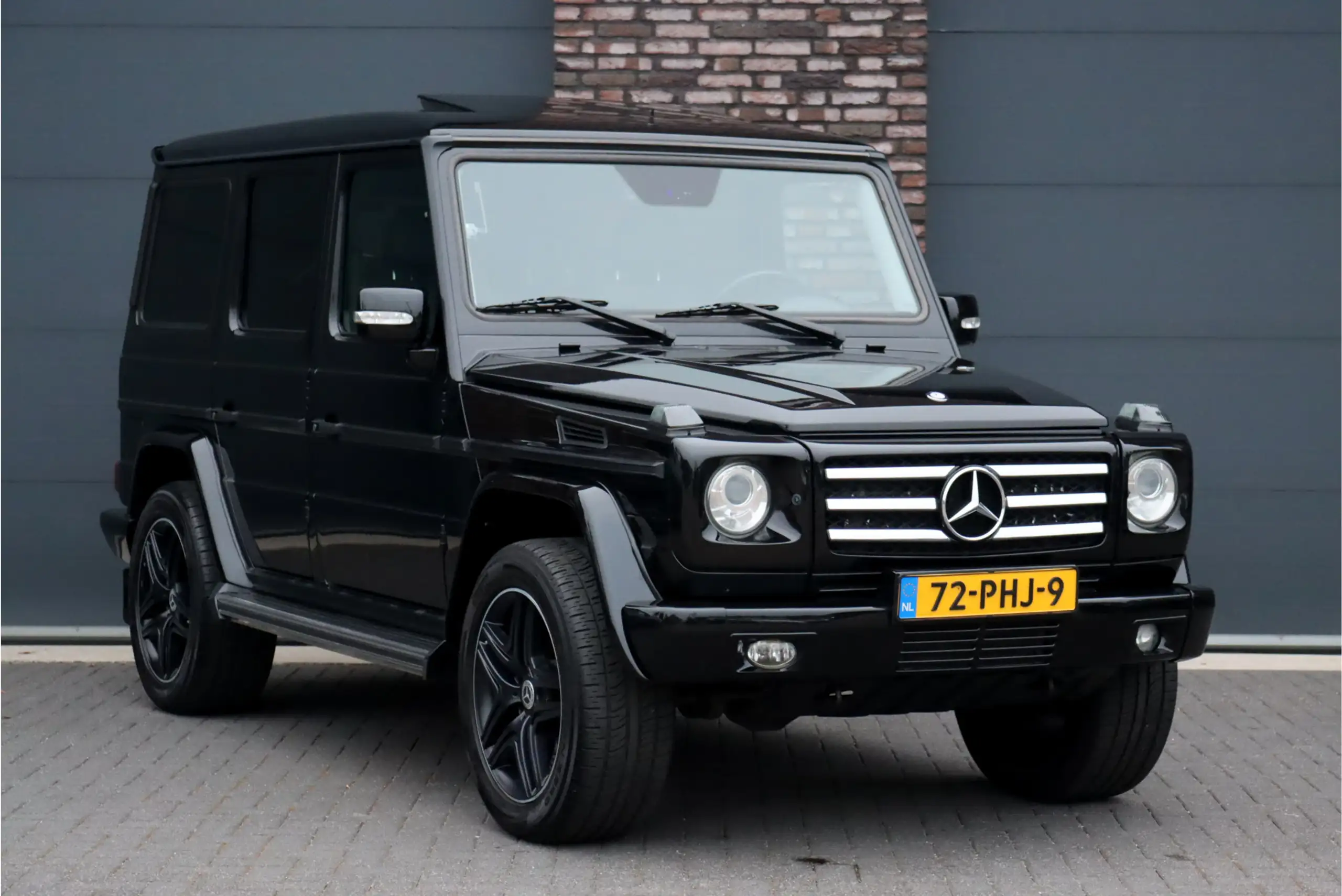 Mercedes-Benz - G 350