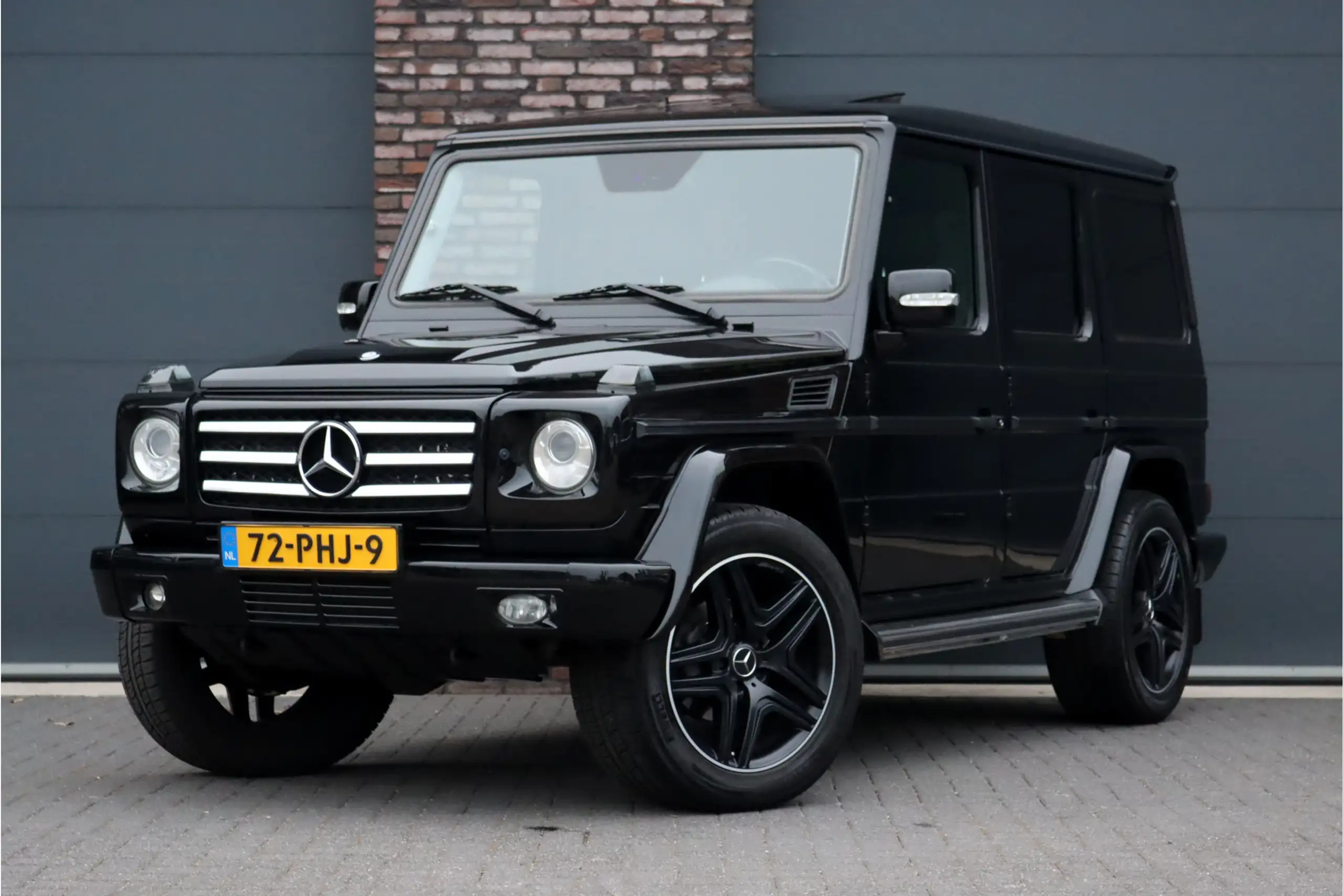 Mercedes-Benz - G 350