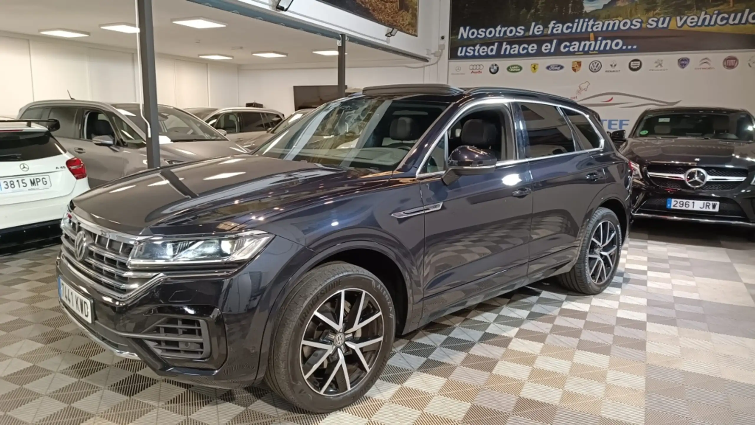 Volkswagen - Touareg