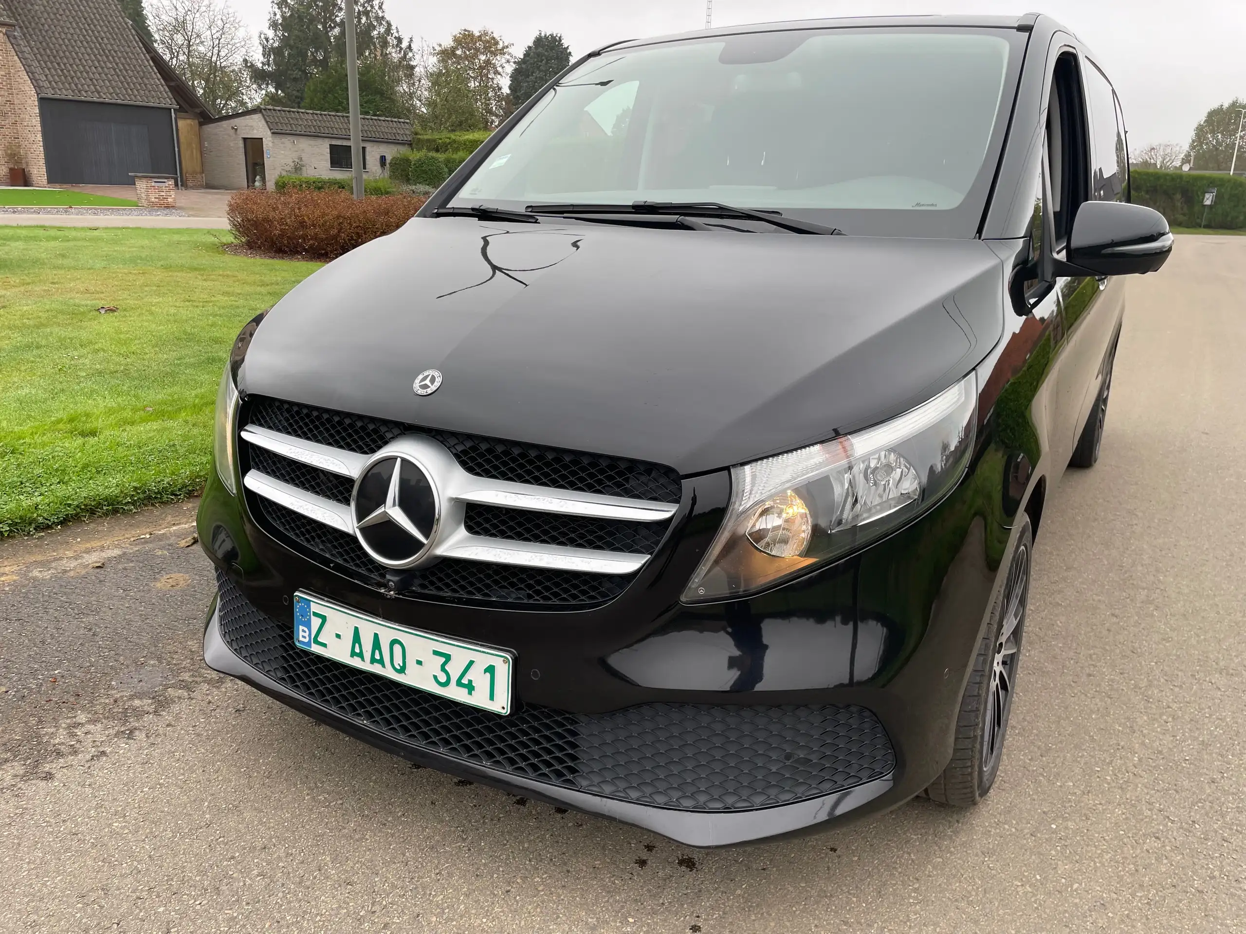 Mercedes-Benz - V 300