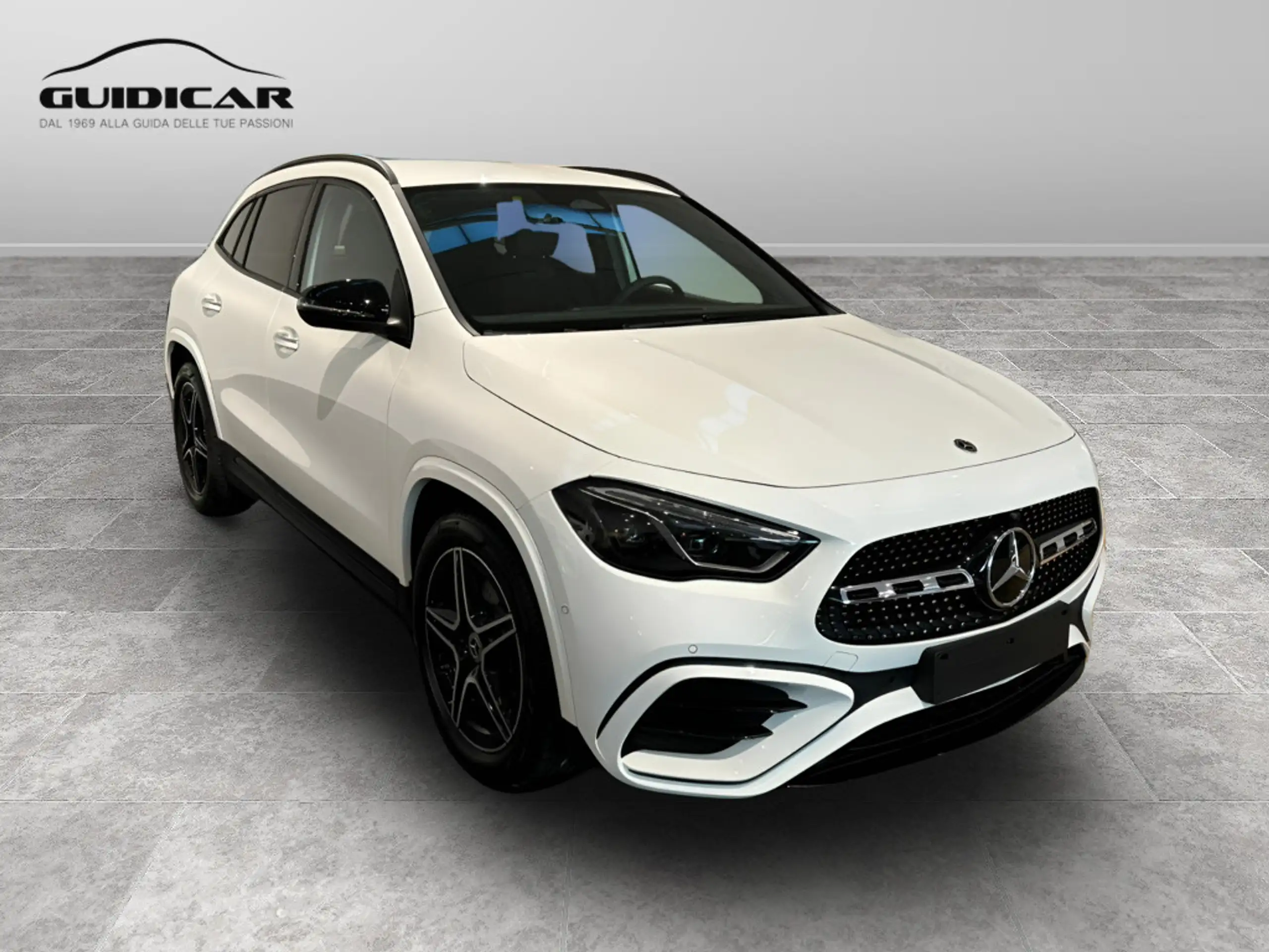 Mercedes-Benz - GLA 180