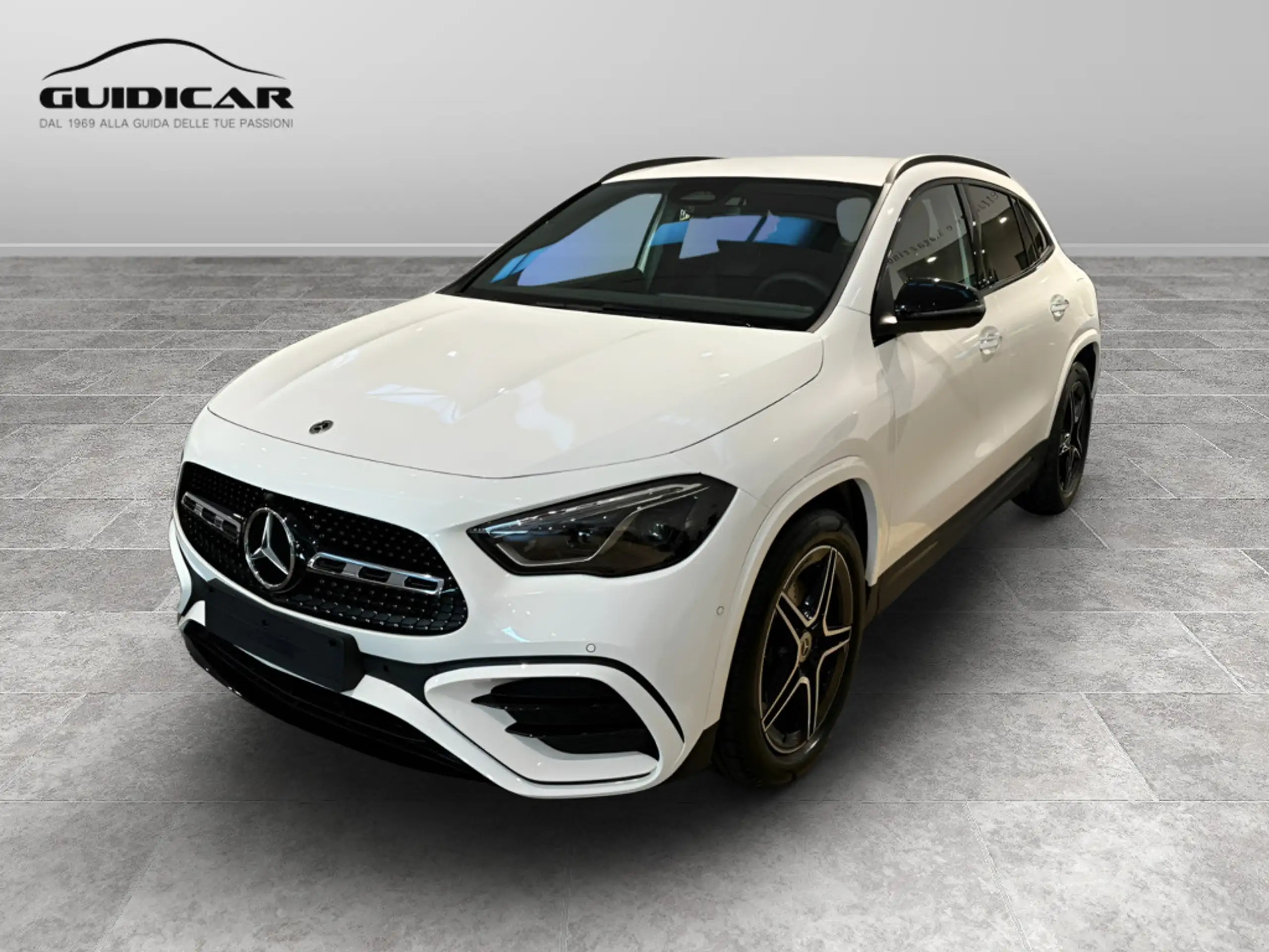 Mercedes-Benz - GLA 180