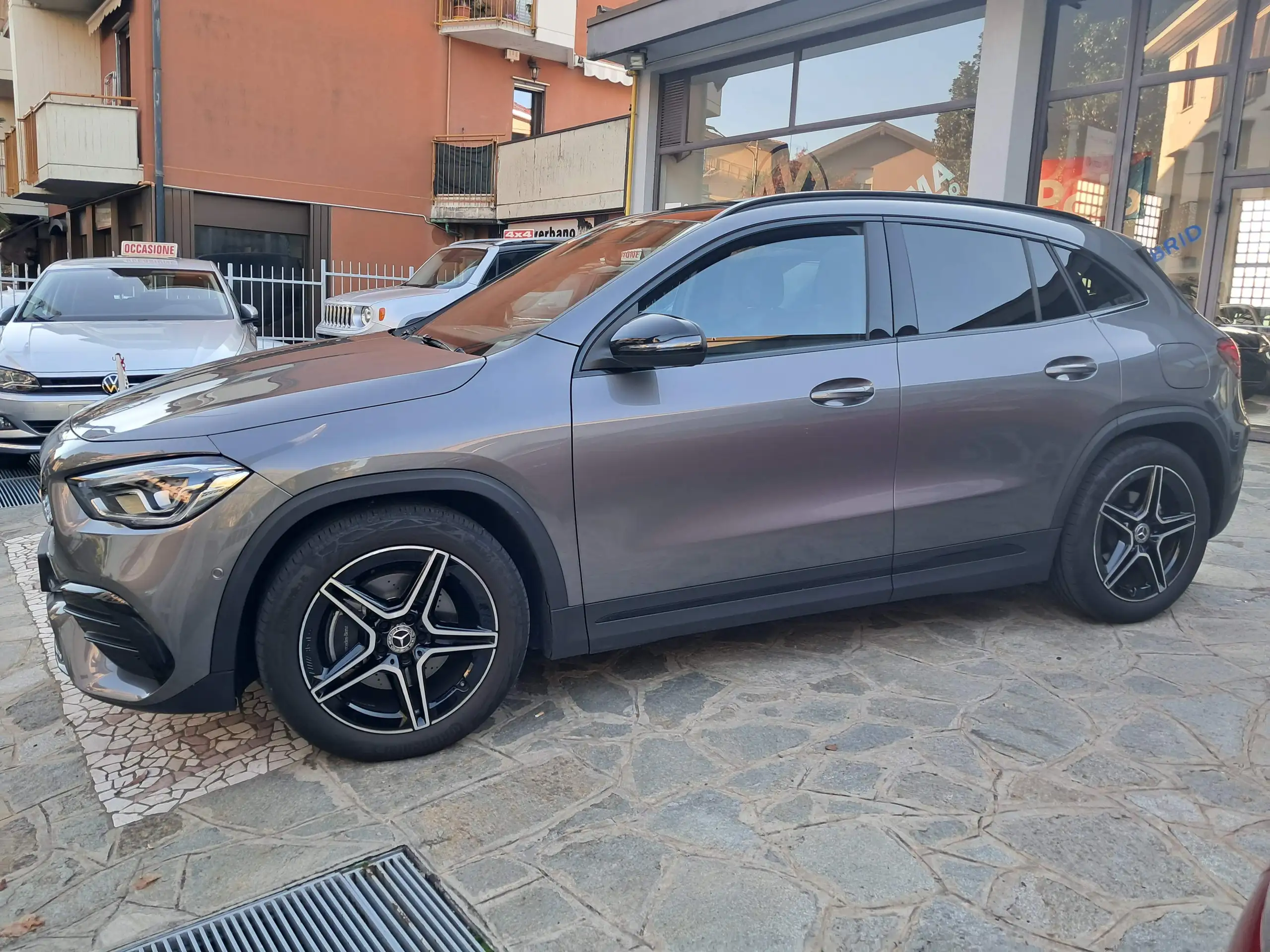 Mercedes-Benz - GLA 200