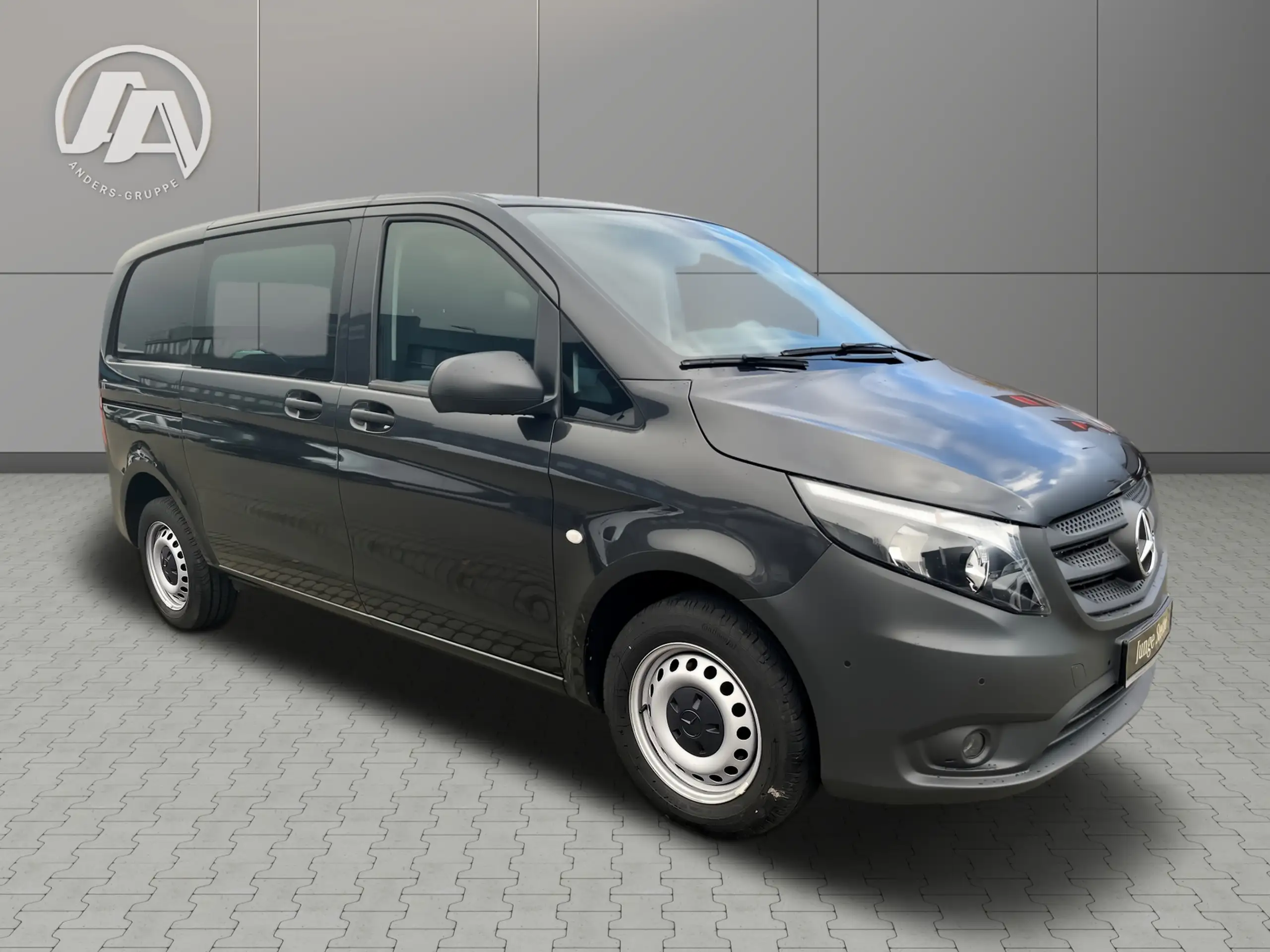 Mercedes-Benz - Vito