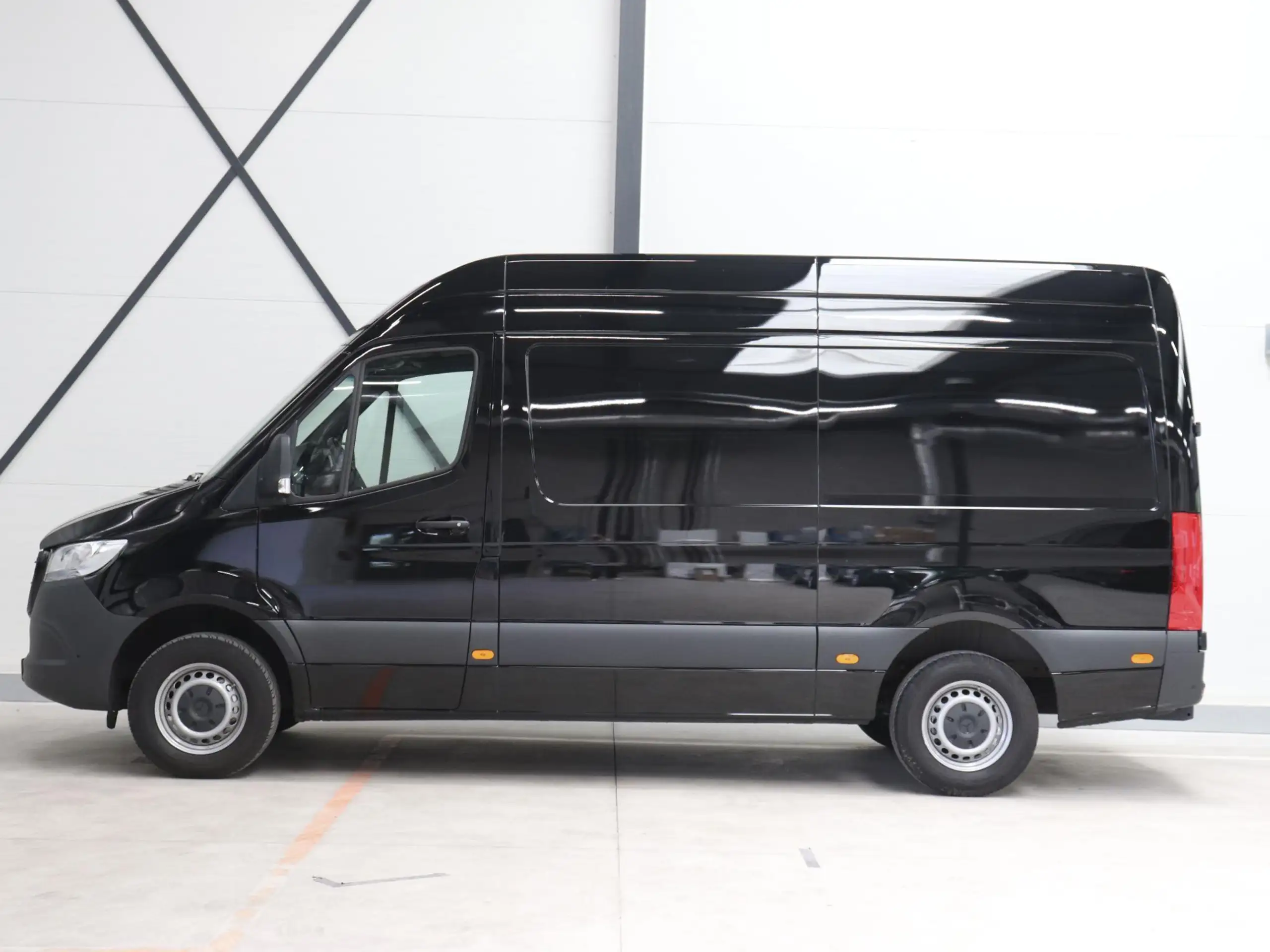 Mercedes-Benz - Sprinter