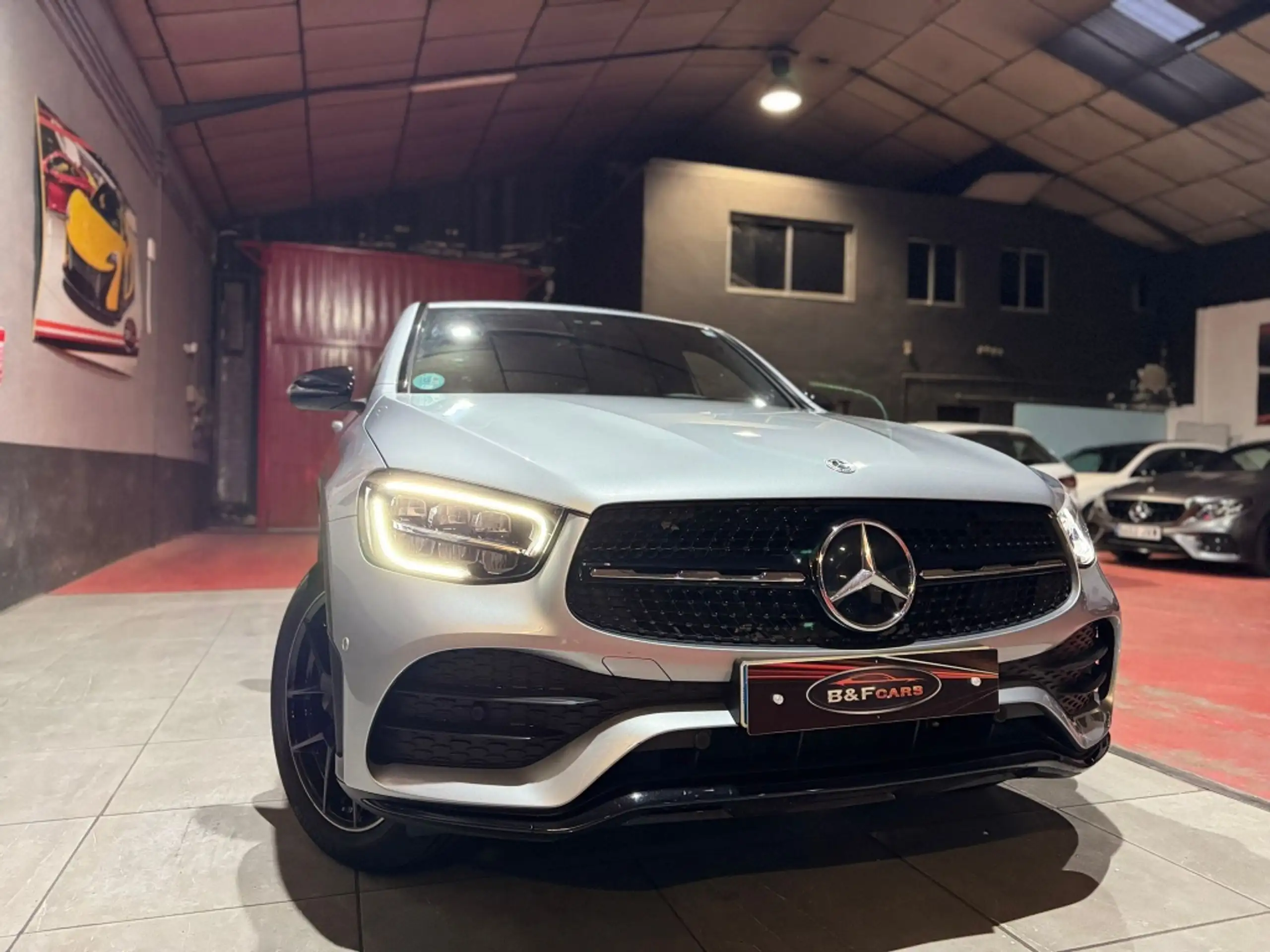 Mercedes-Benz - GLC 220