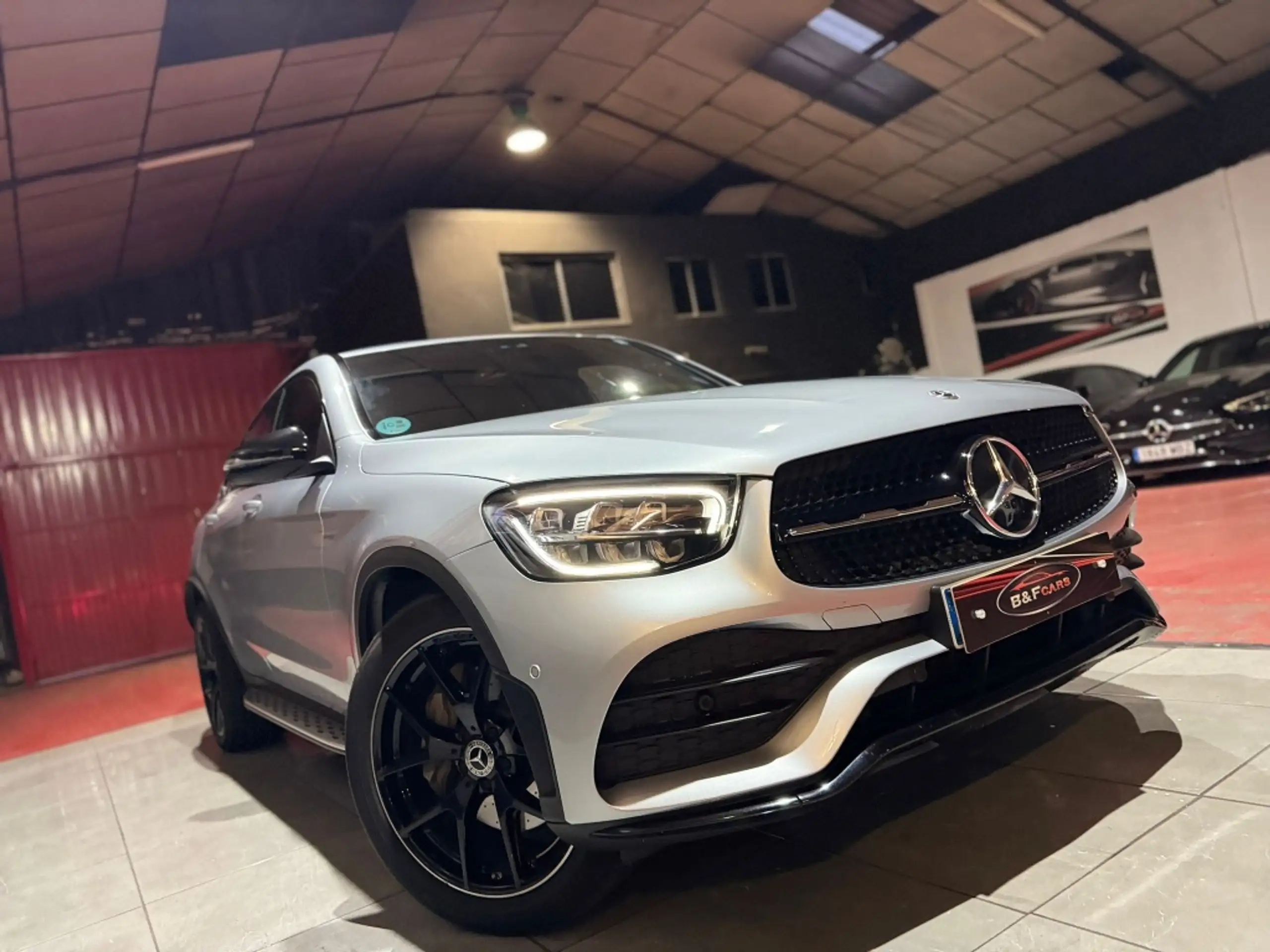 Mercedes-Benz - GLC 220