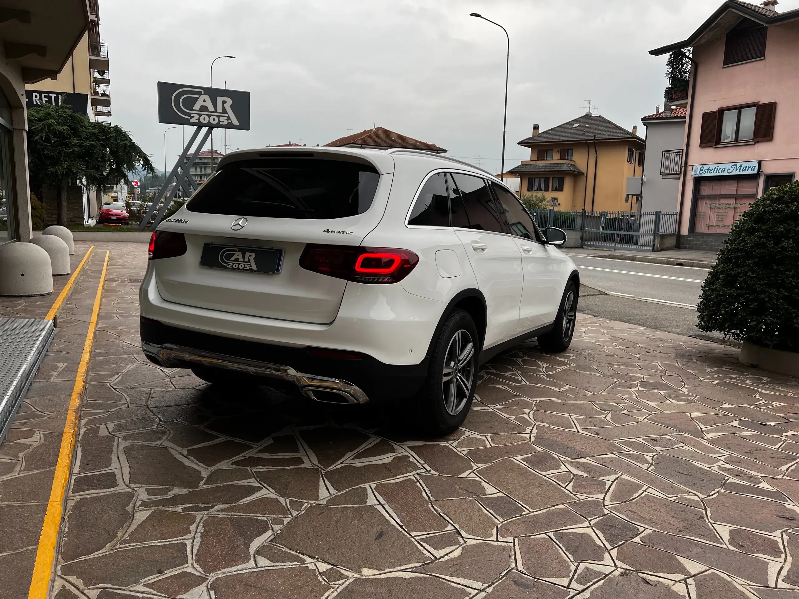 Mercedes-Benz - GLC 220