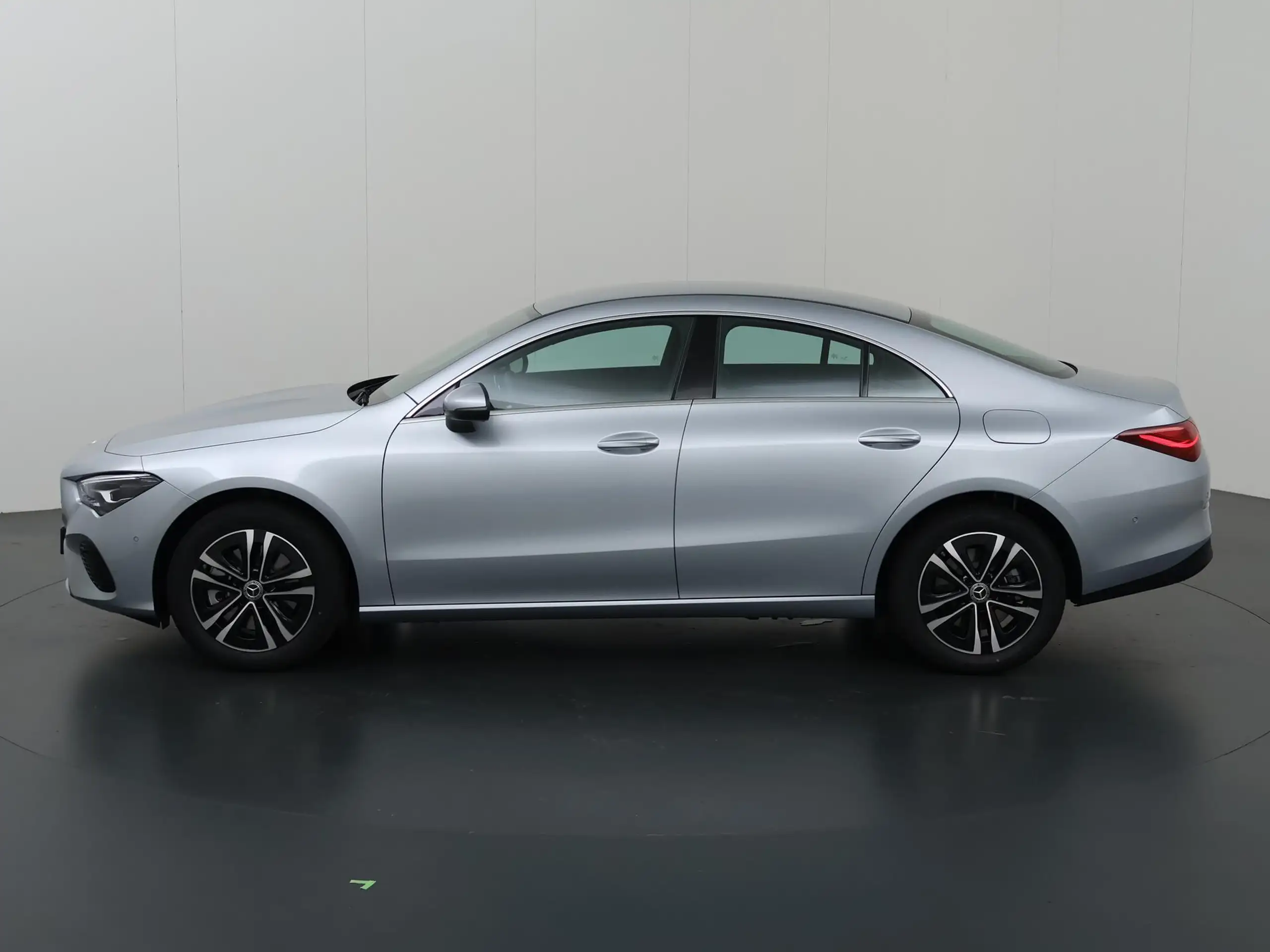 Mercedes-Benz - CLA 250