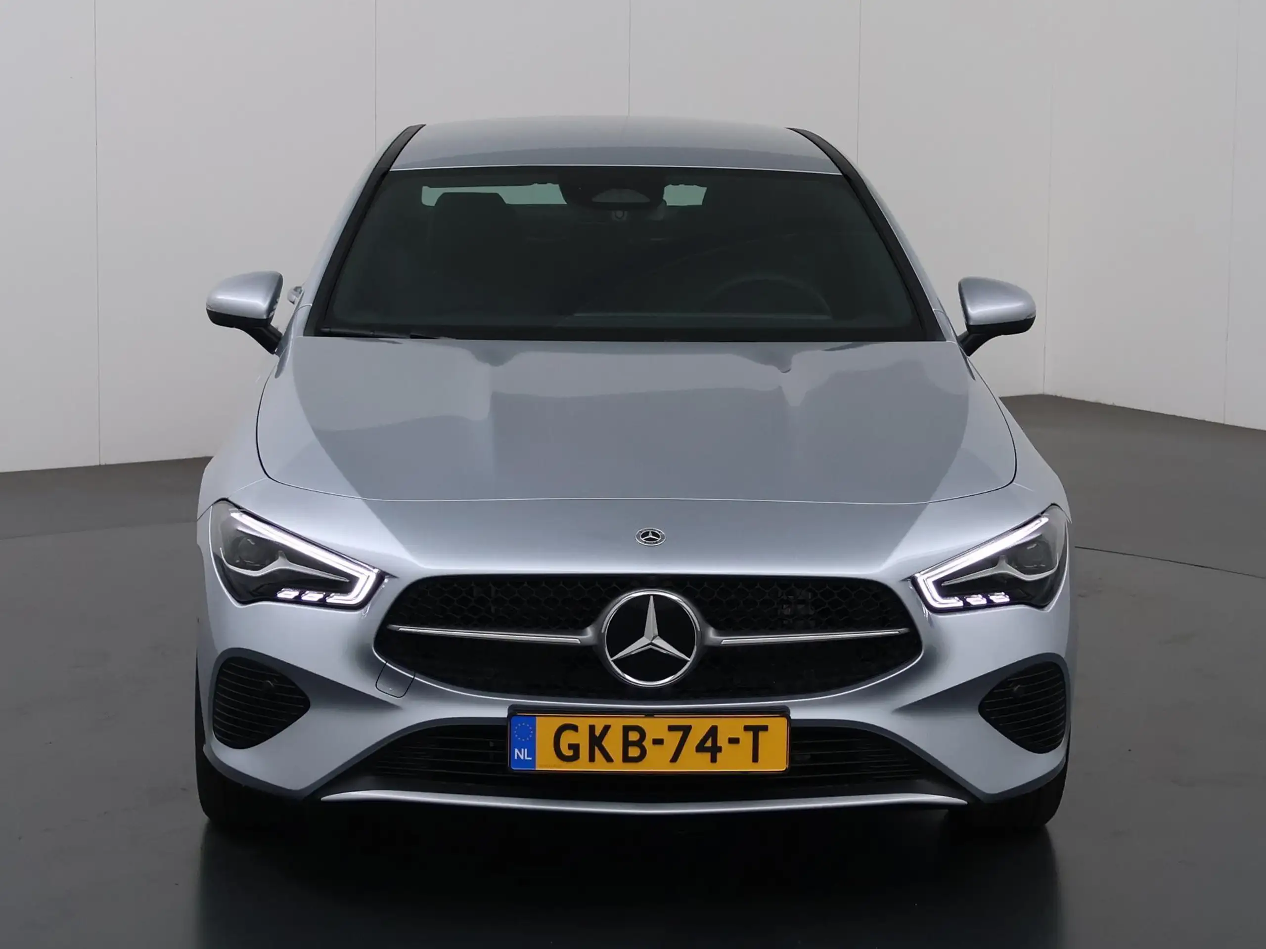 Mercedes-Benz - CLA 250