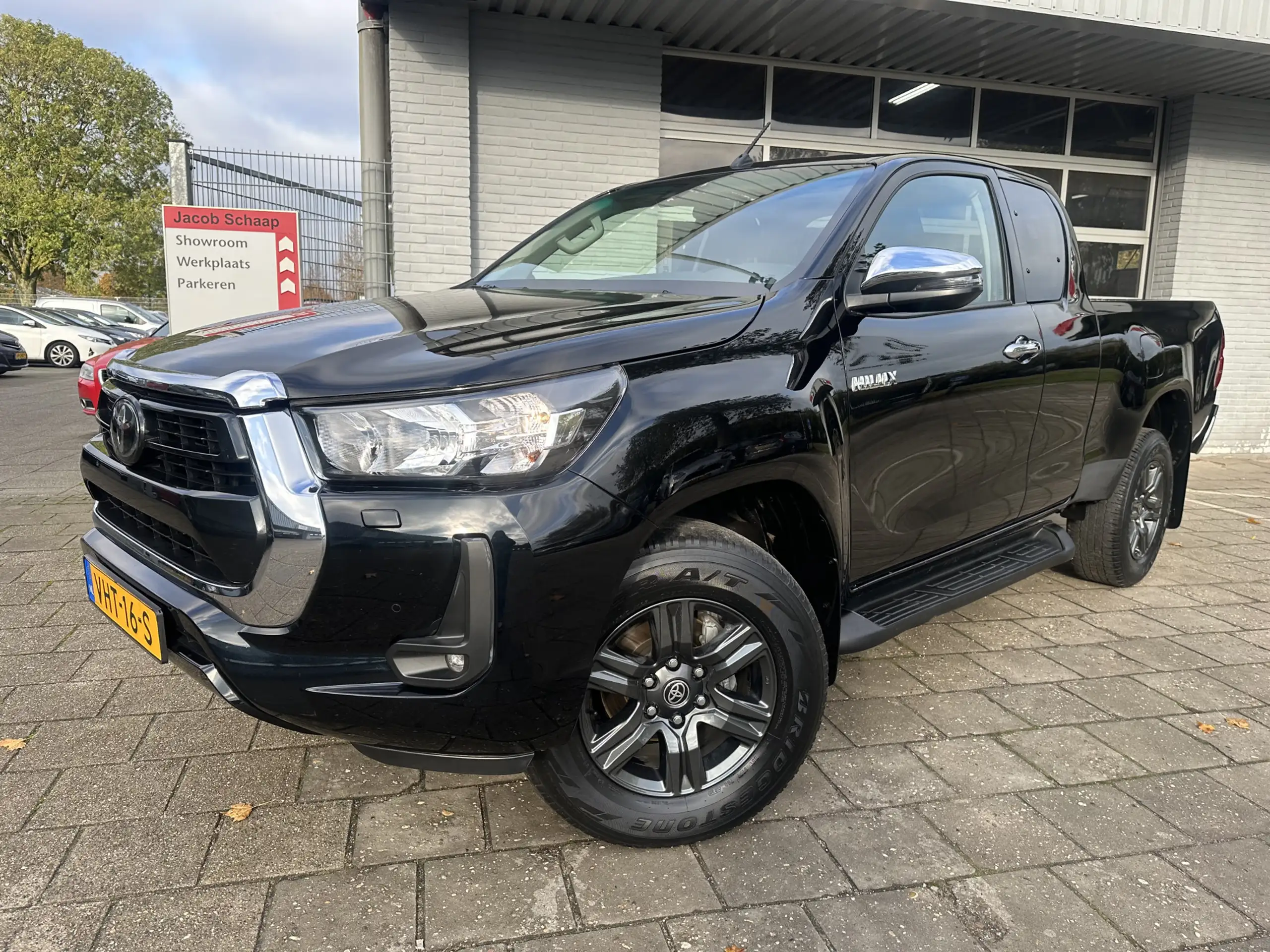 Toyota - Hilux