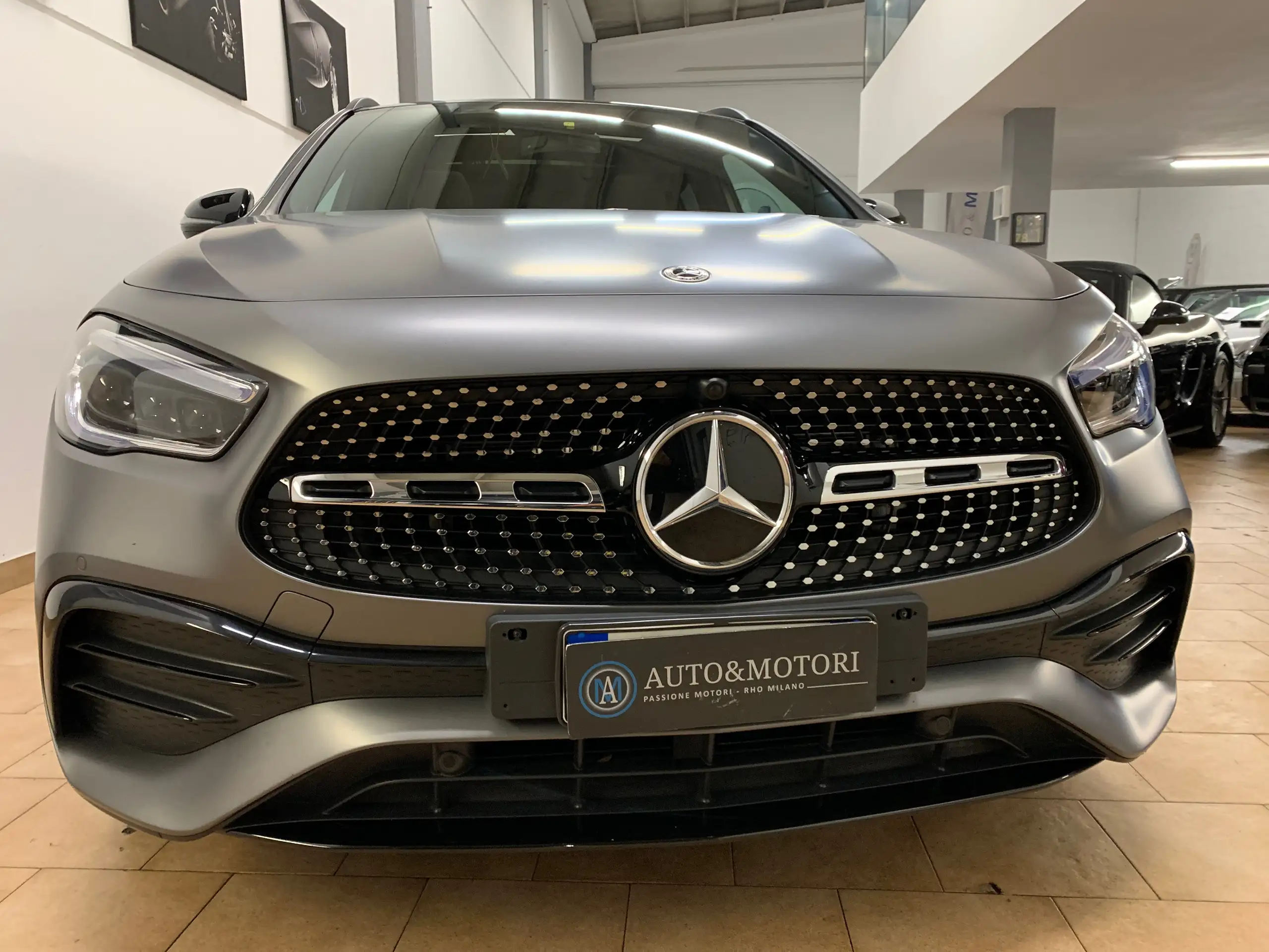 Mercedes-Benz - GLA 220