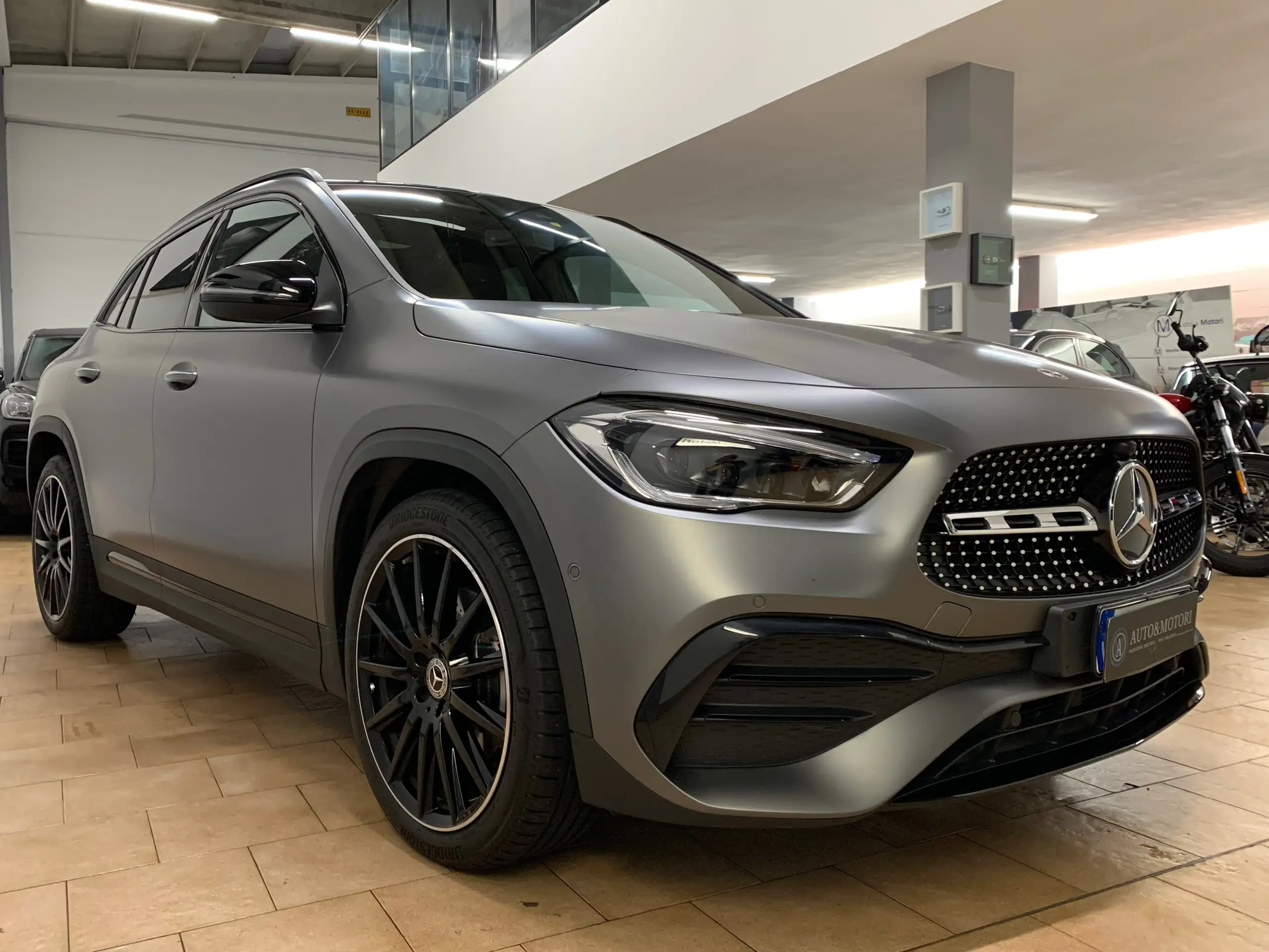 Mercedes-Benz - GLA 220