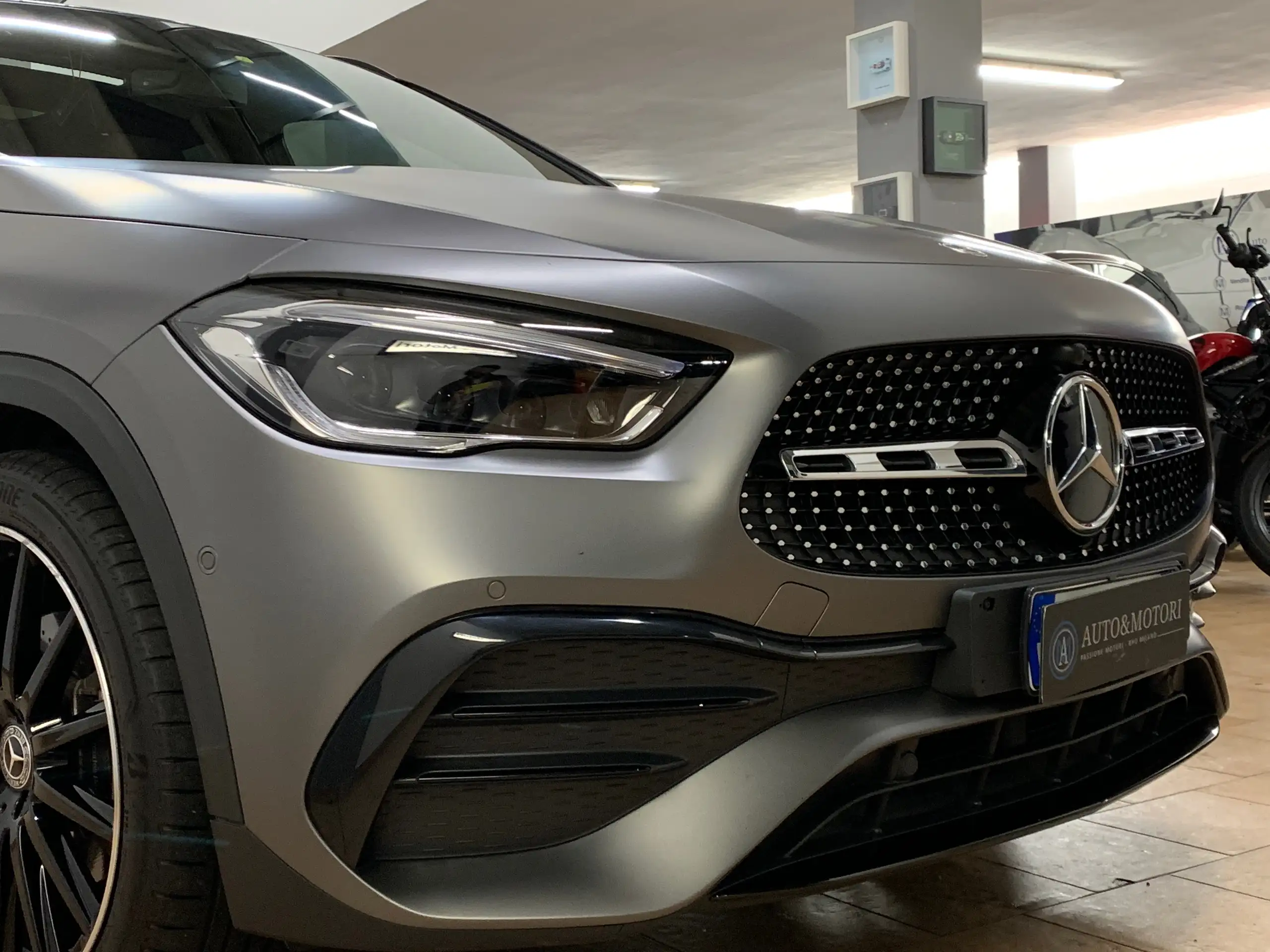 Mercedes-Benz - GLA 220