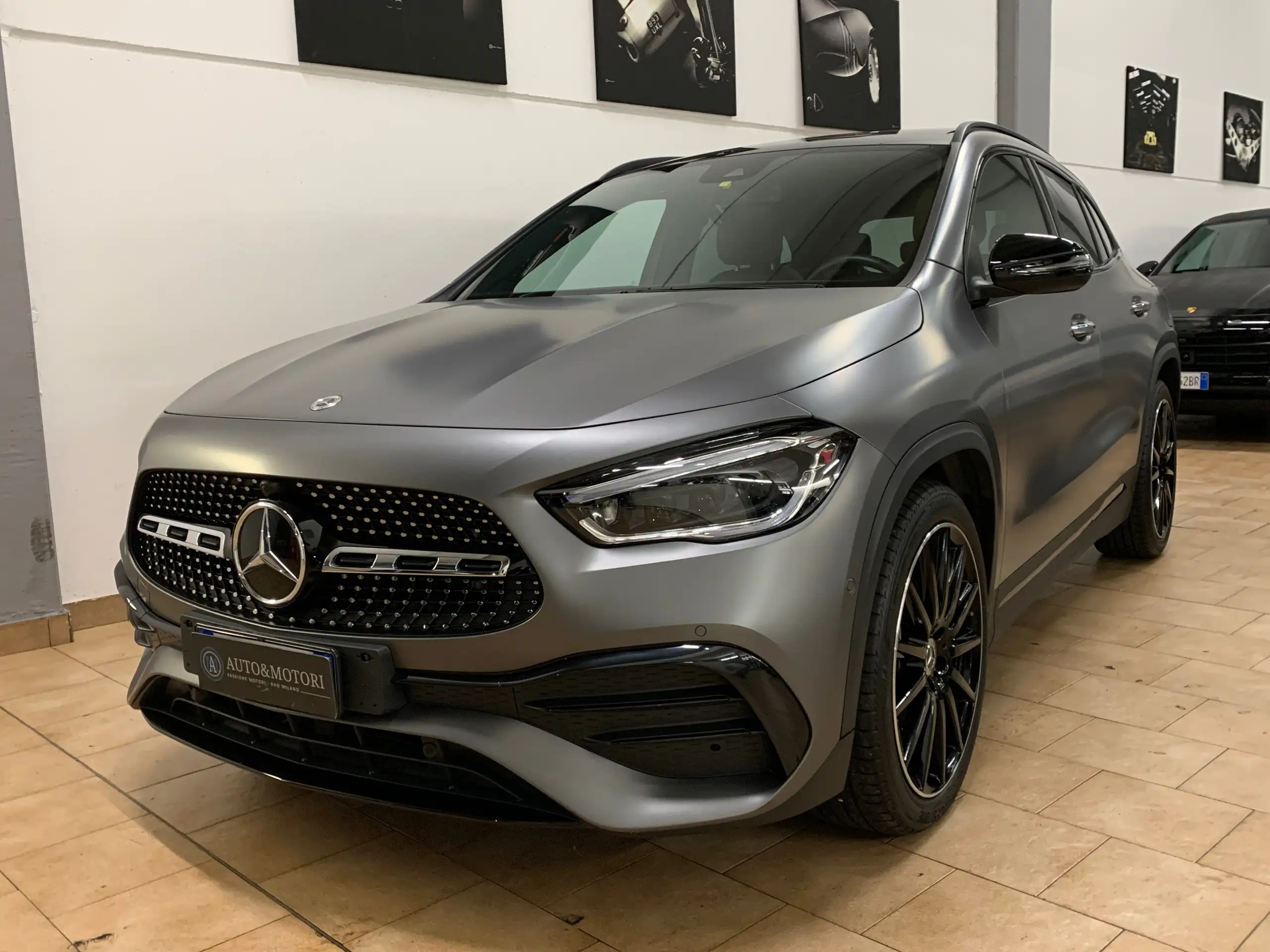 Mercedes-Benz - GLA 220