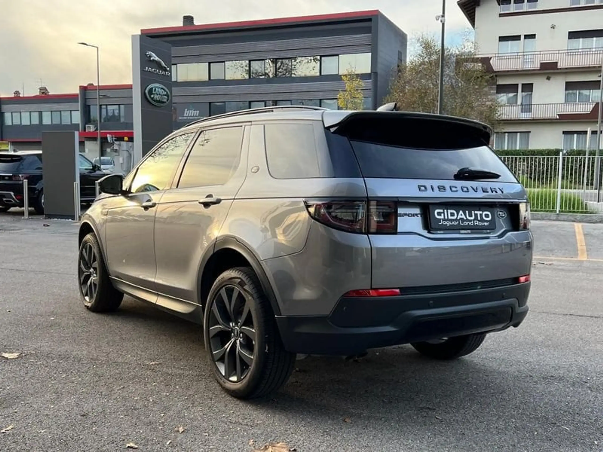 Land Rover - Discovery Sport