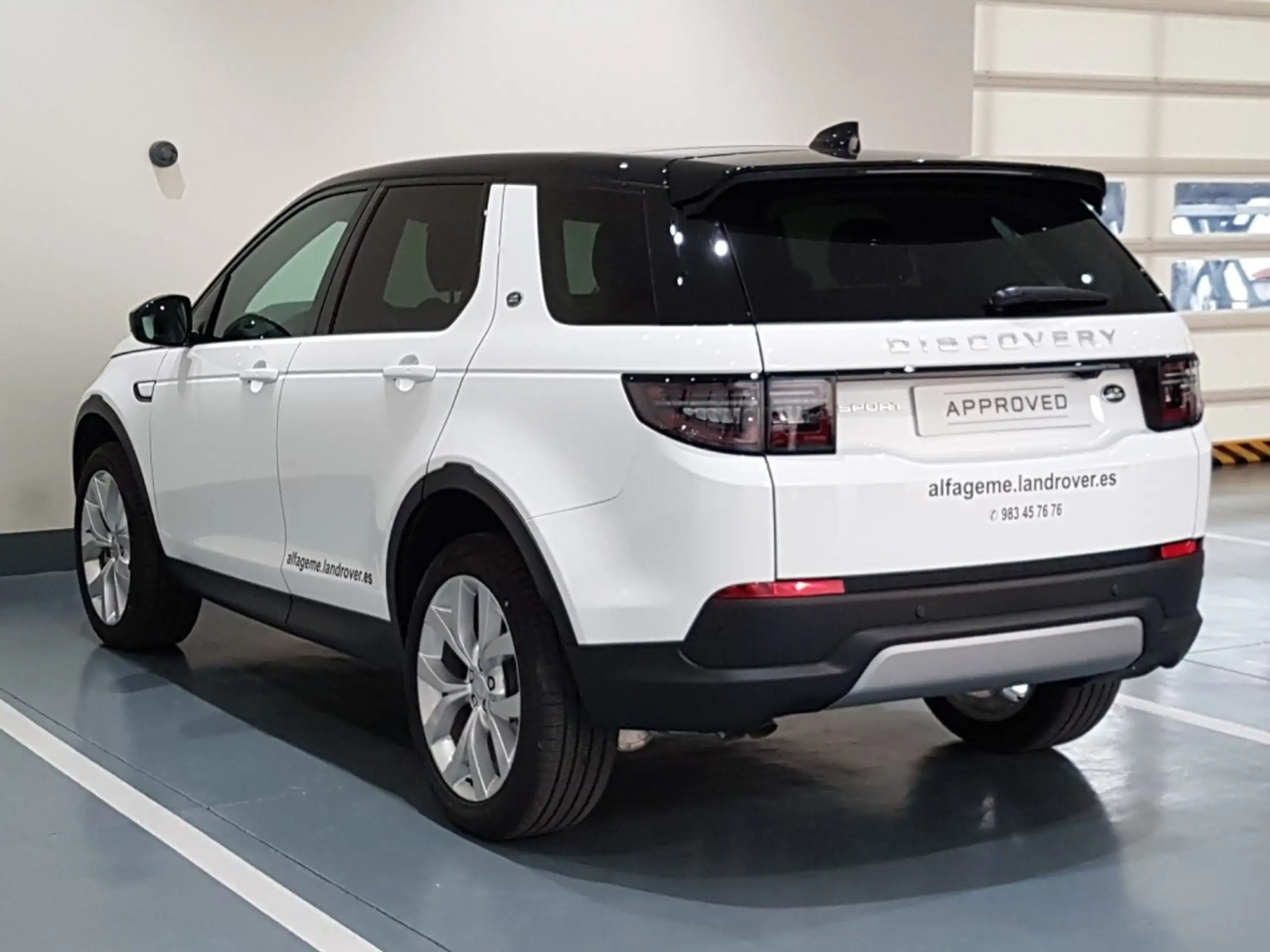 Land Rover - Discovery Sport