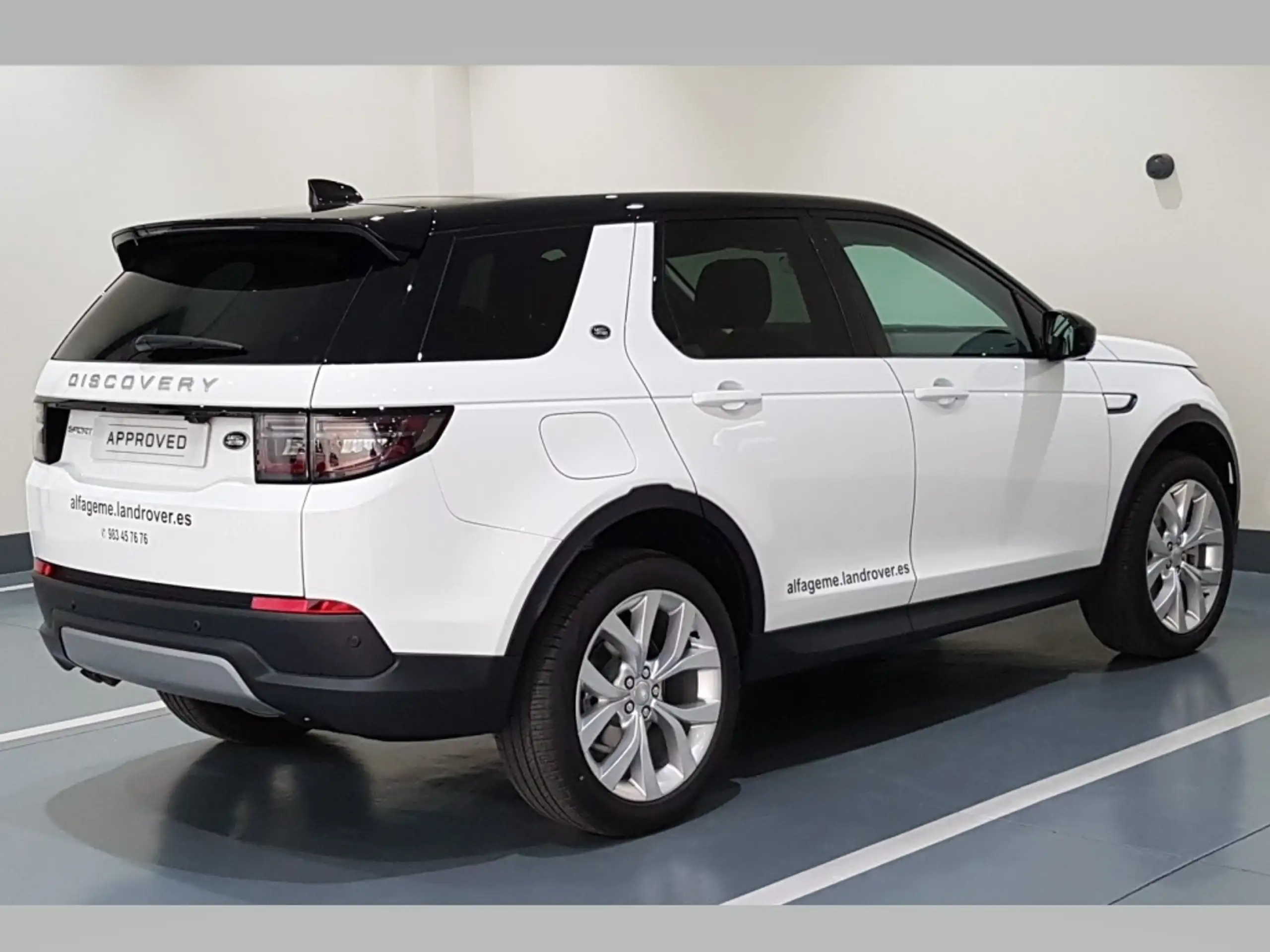 Land Rover - Discovery Sport