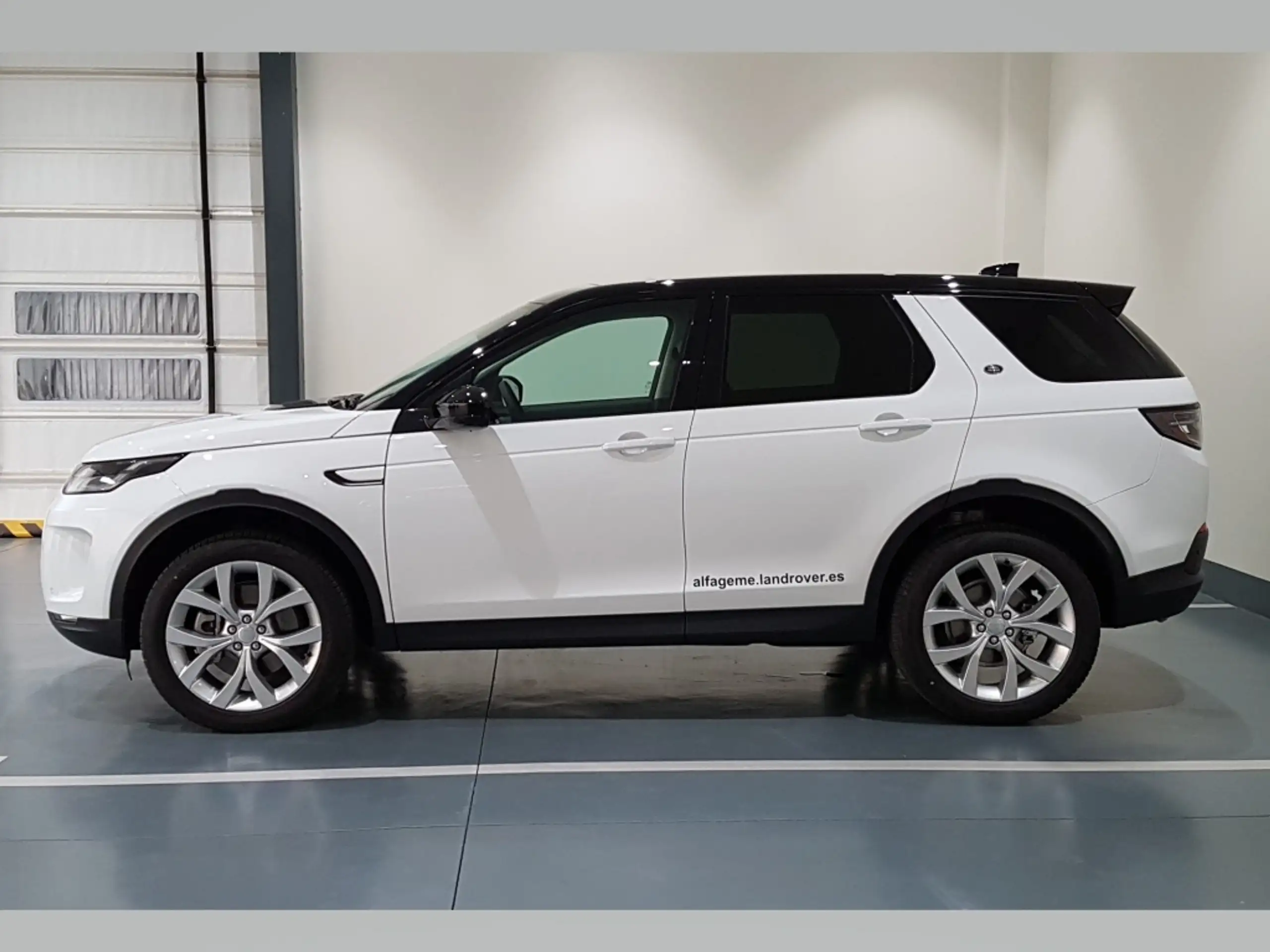 Land Rover - Discovery Sport