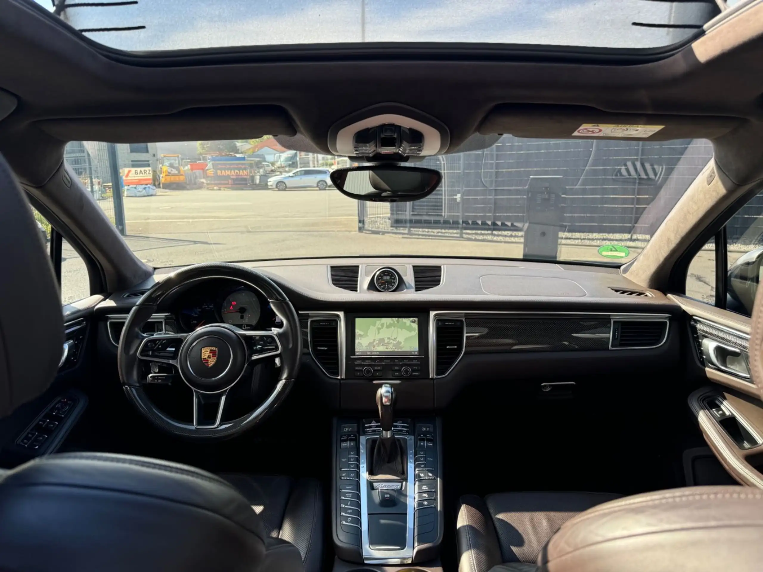 Porsche - Macan