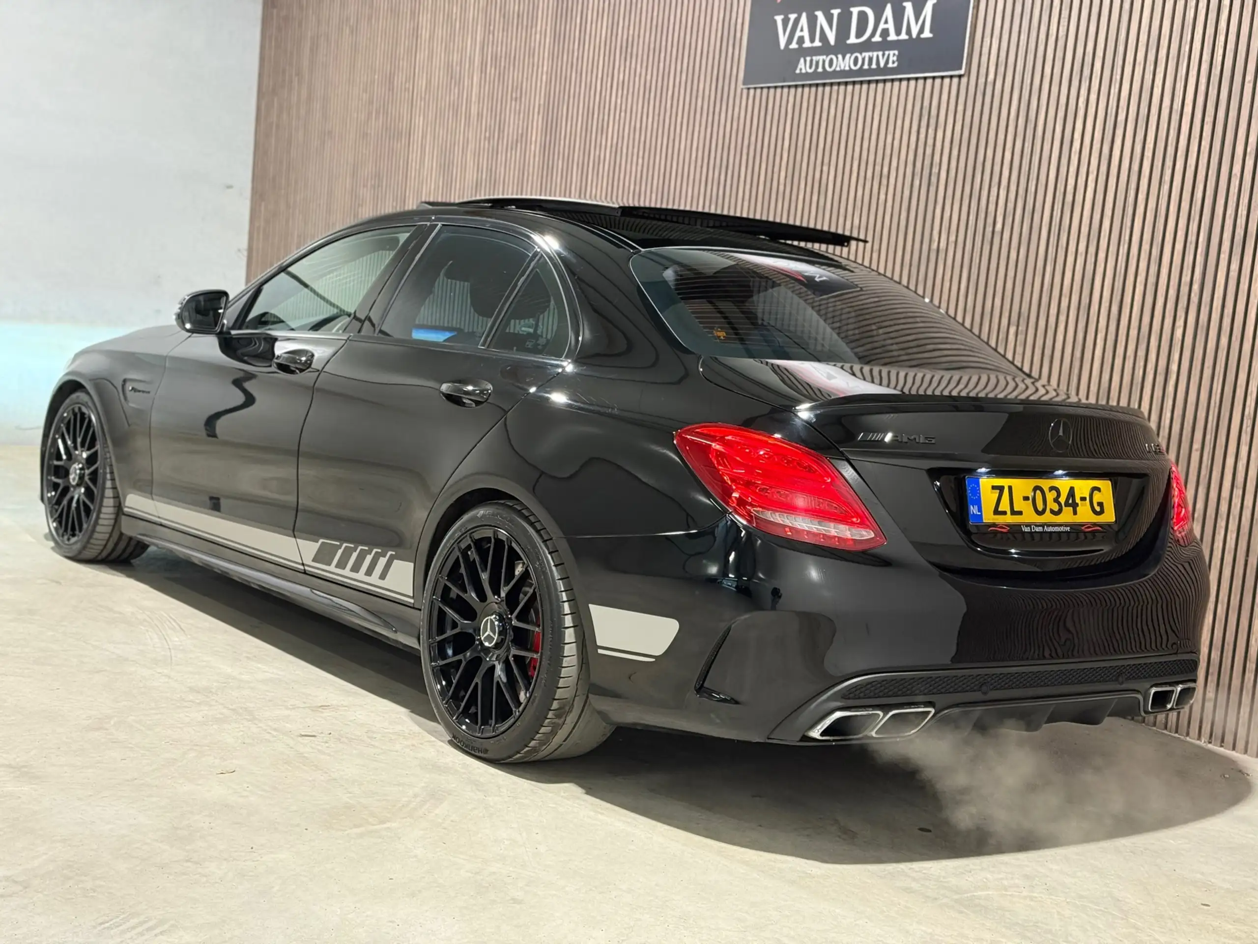 Mercedes-Benz - C 63 AMG