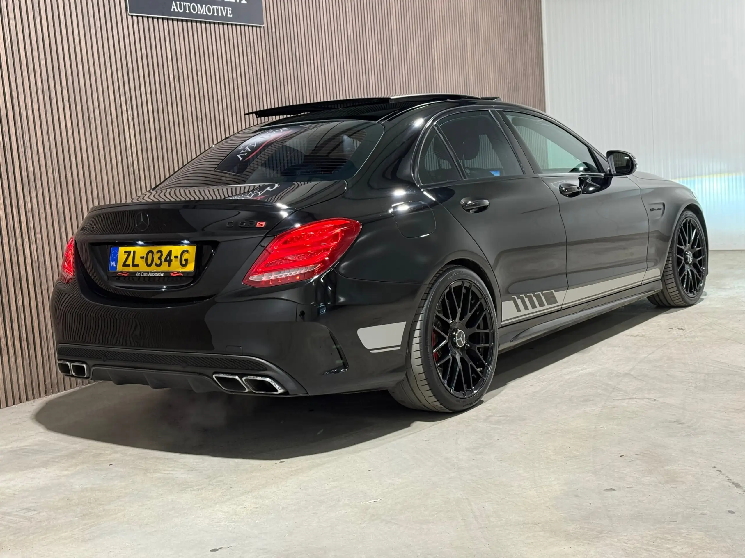 Mercedes-Benz - C 63 AMG