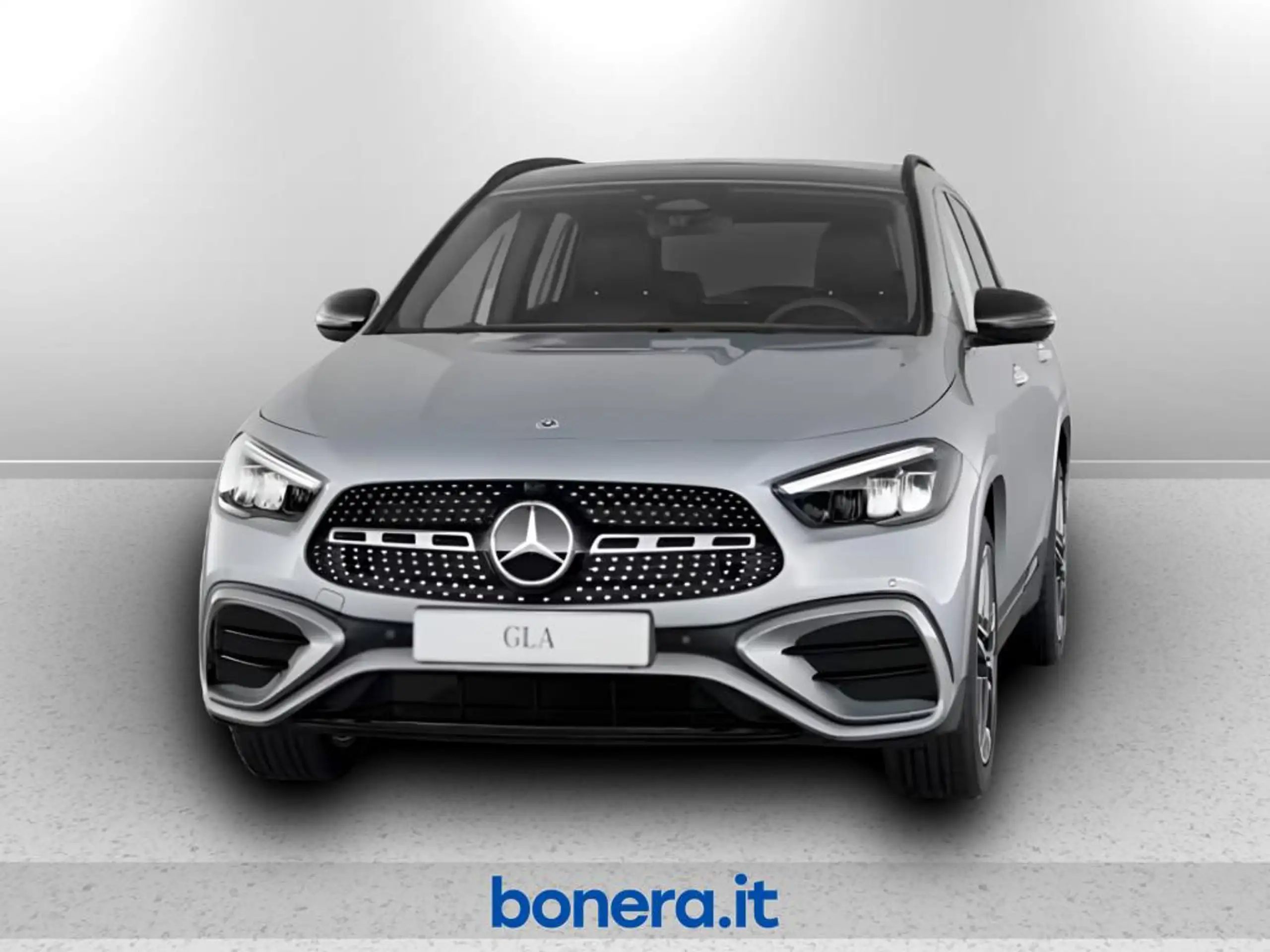 Mercedes-Benz GLA 180 2024