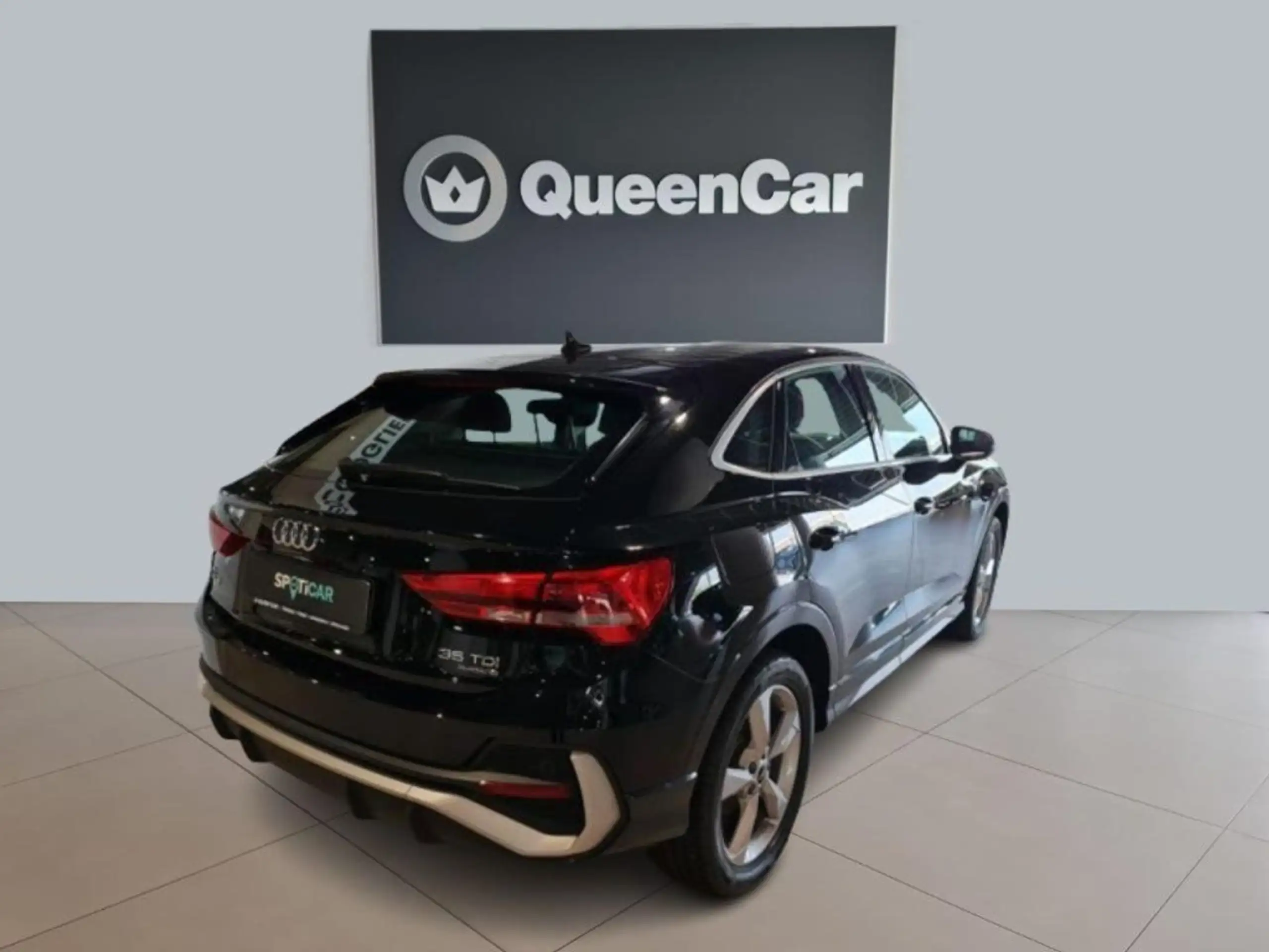 Audi - Q3