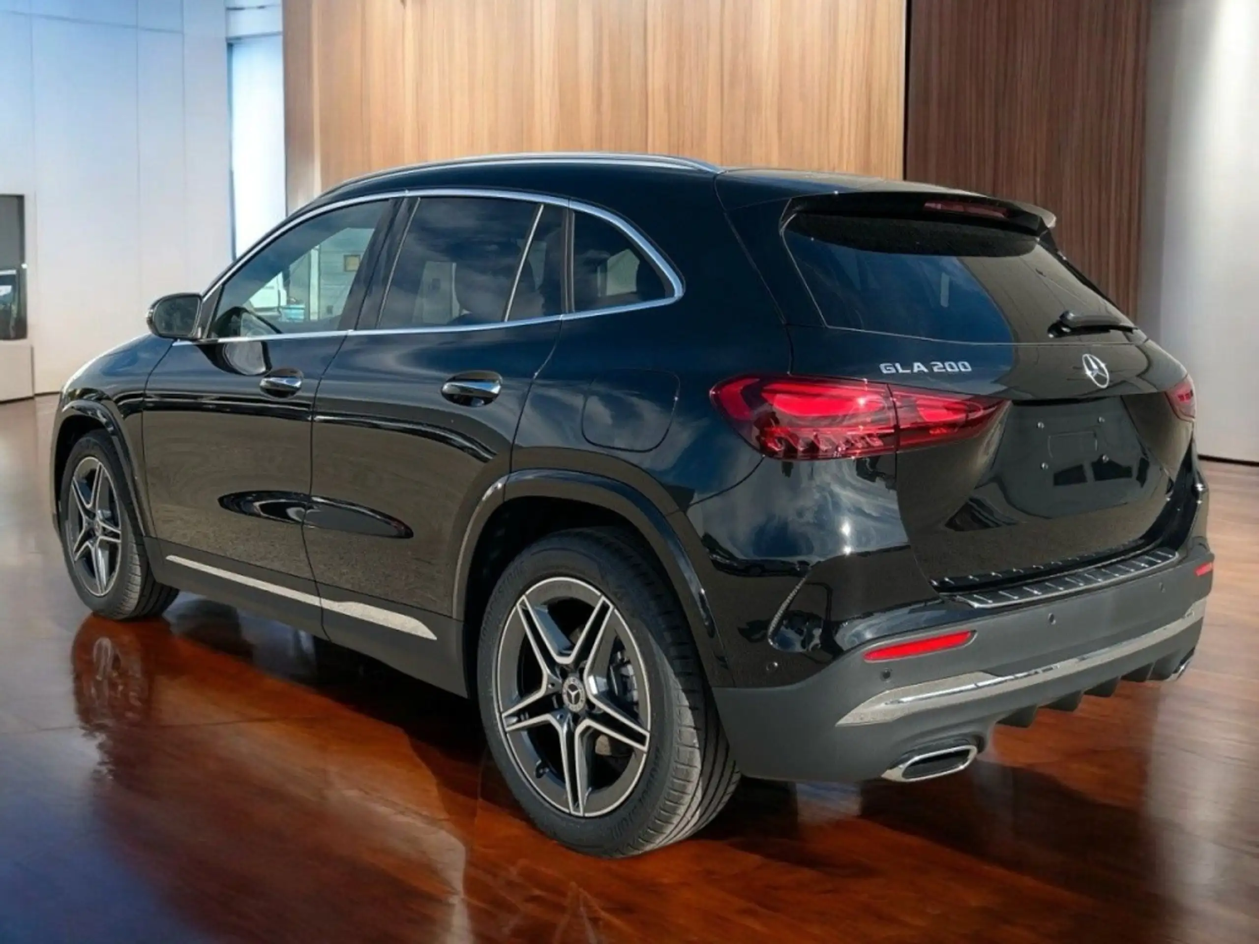 Mercedes-Benz - GLA 200