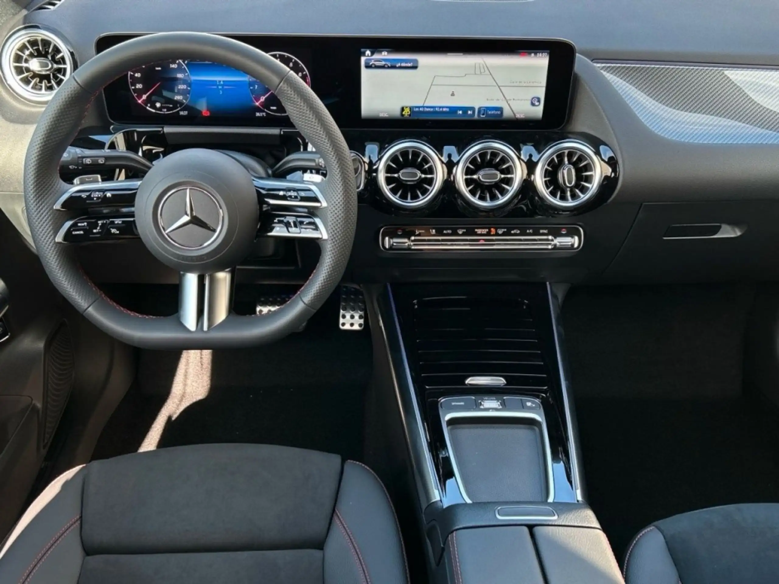 Mercedes-Benz - GLA 200