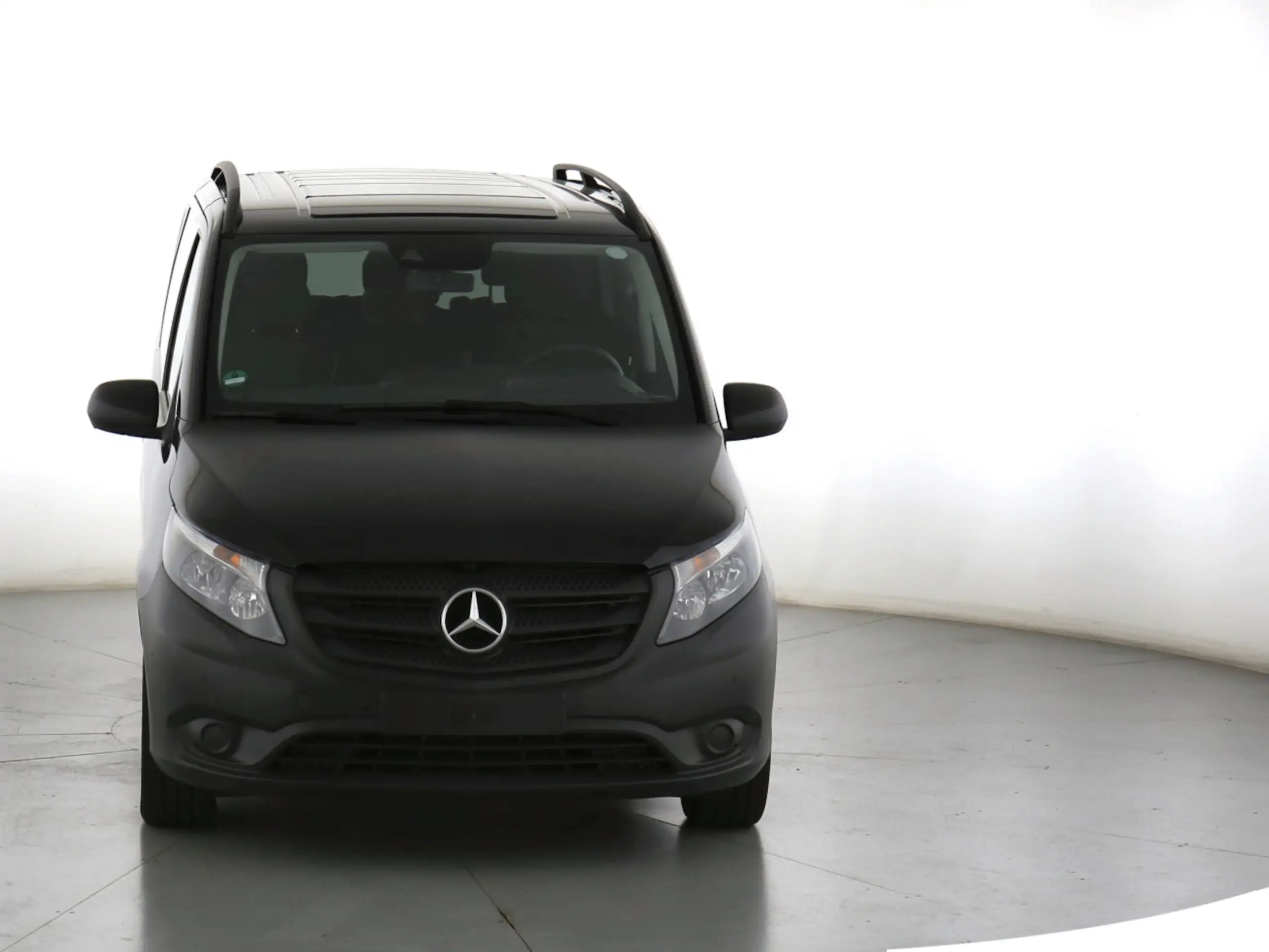 Mercedes-Benz - Vito