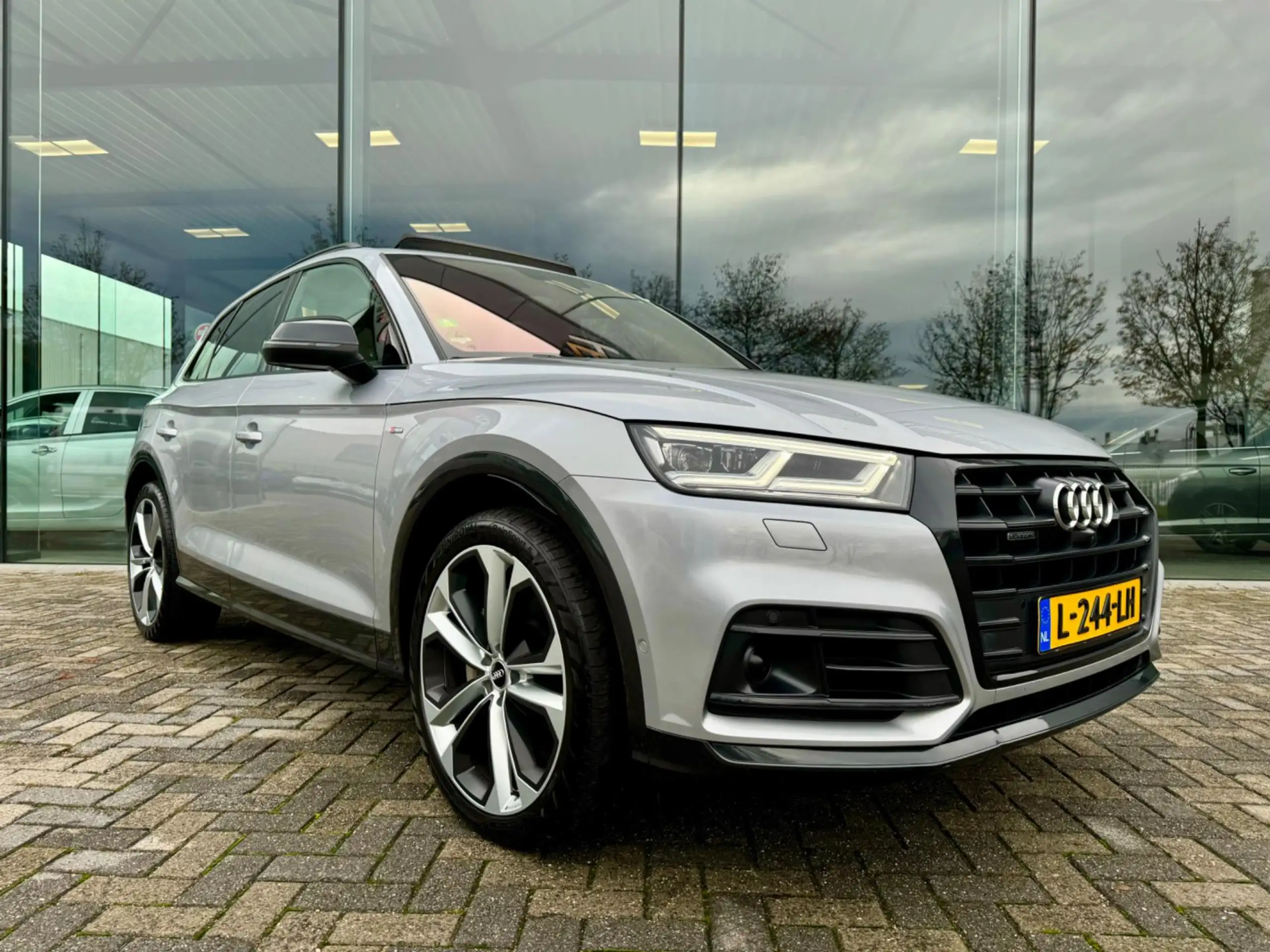 Audi - Q5