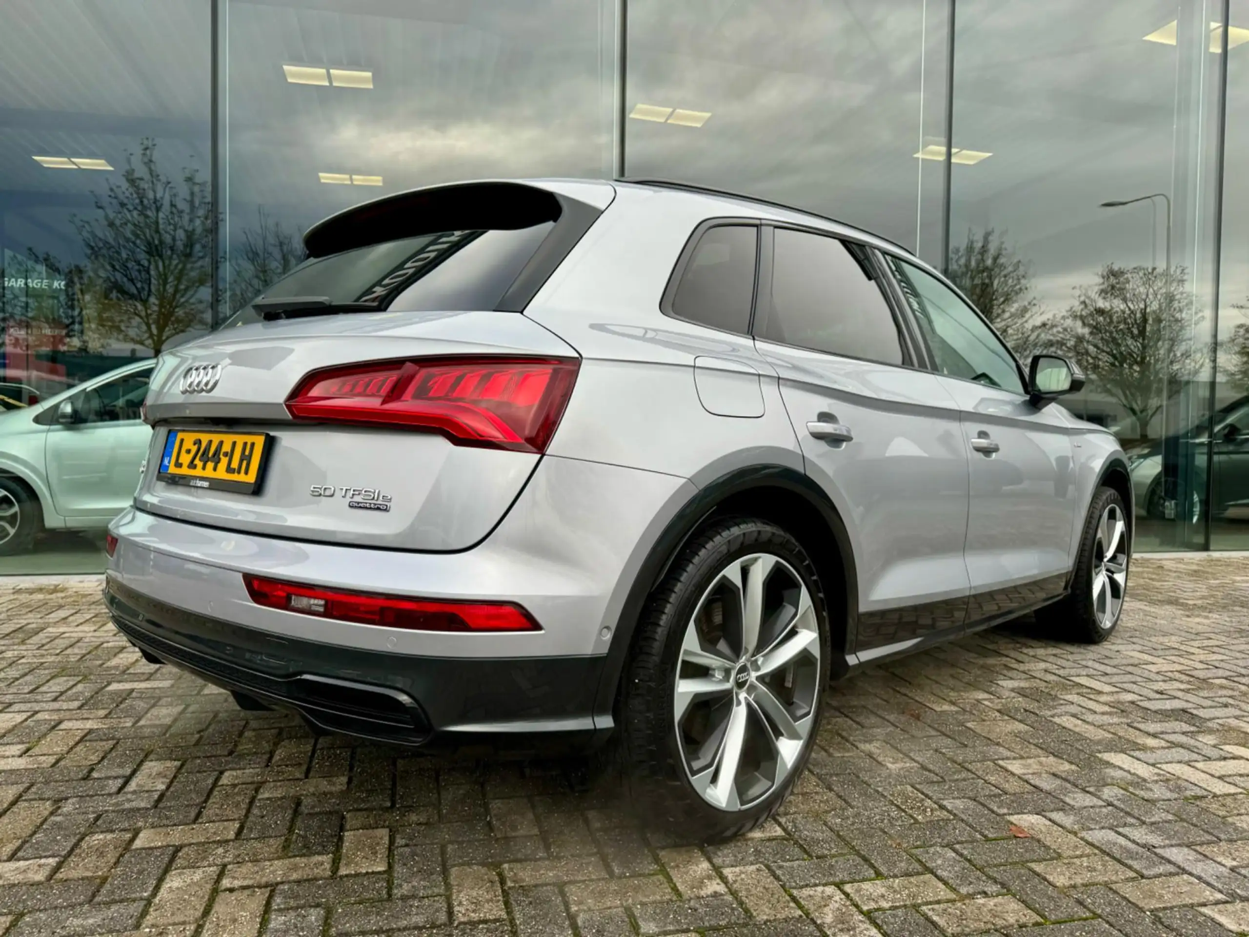 Audi - Q5