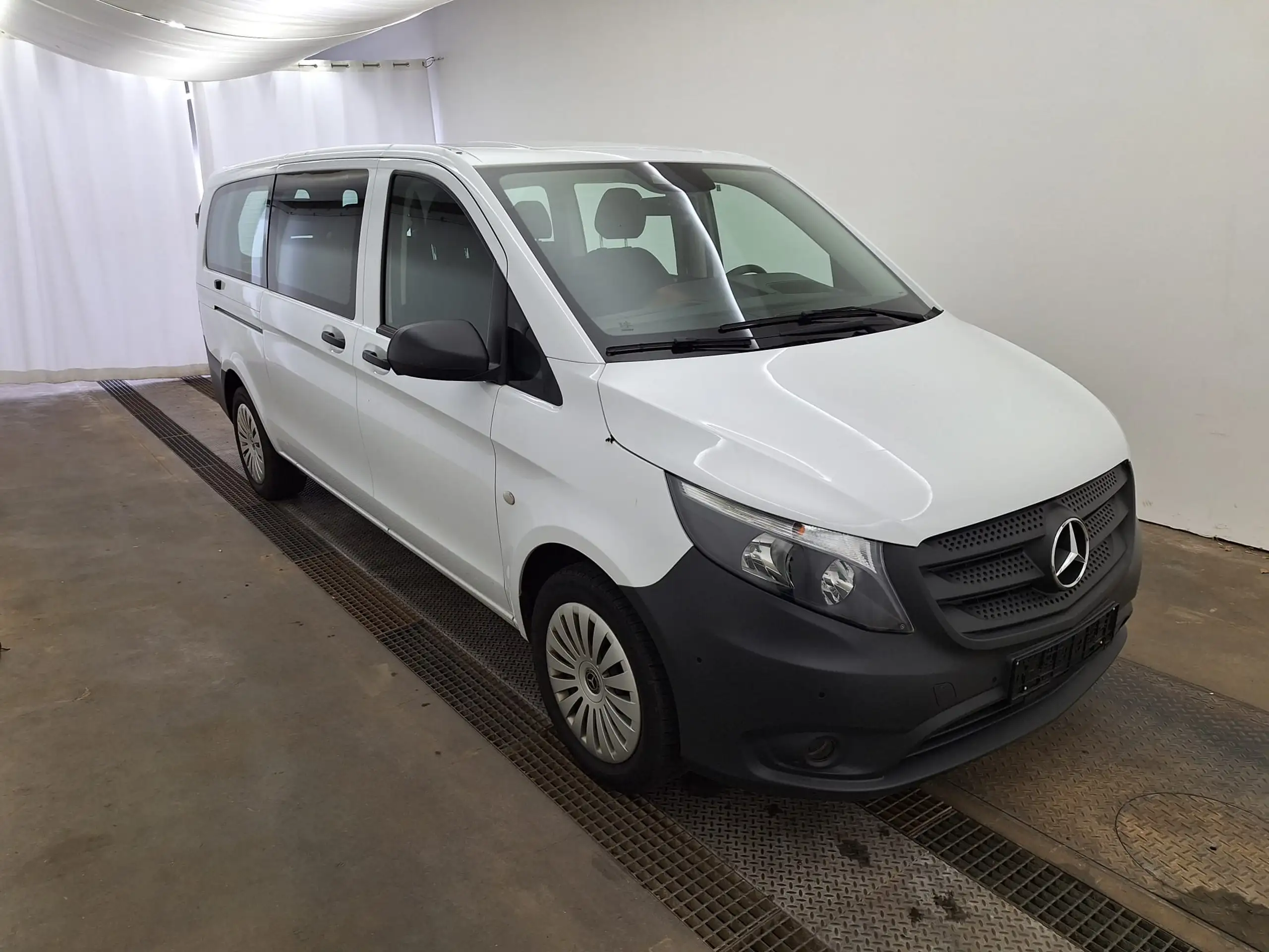 Mercedes-Benz - Vito