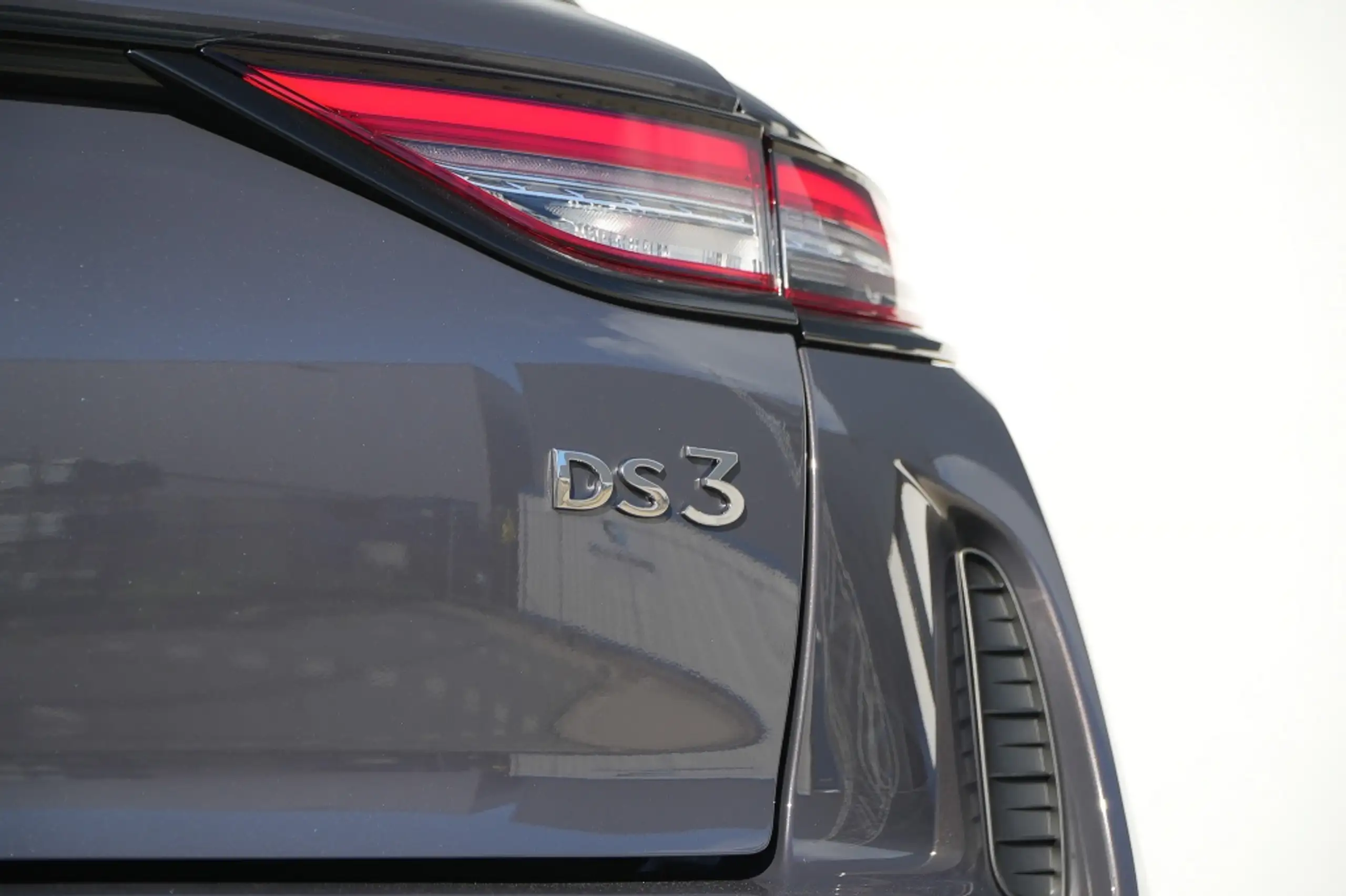 DS Automobiles - DS 3