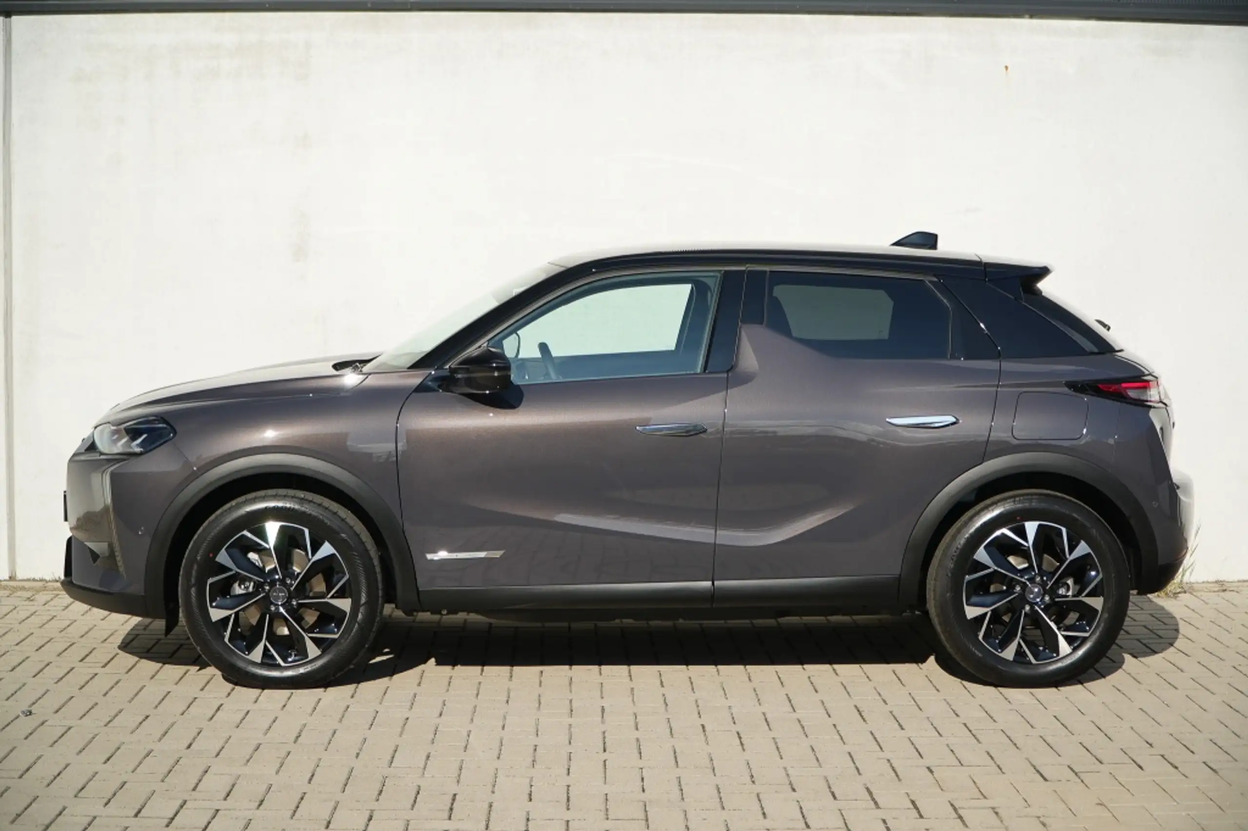 DS Automobiles - DS 3