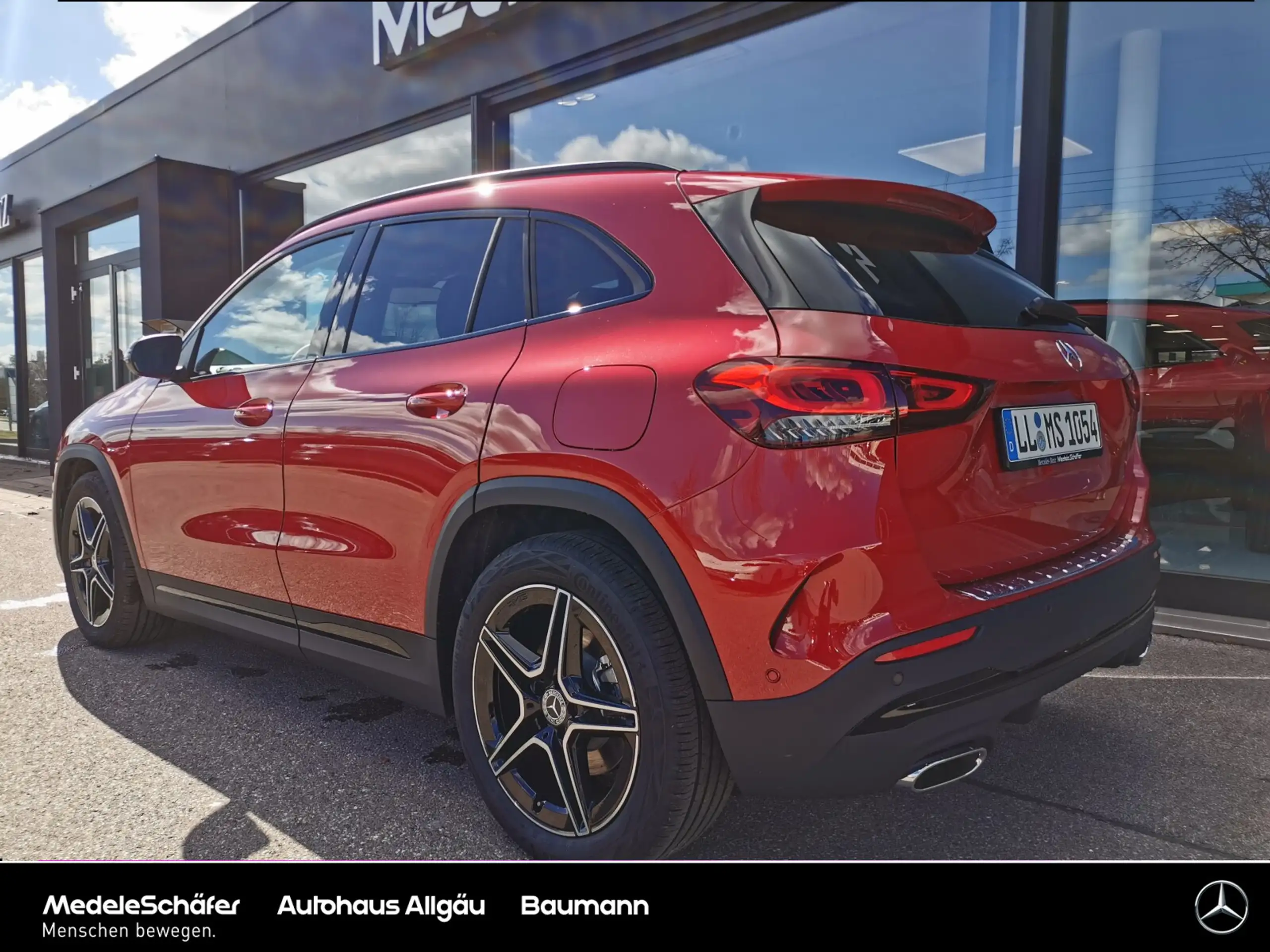 Mercedes-Benz - GLA 220