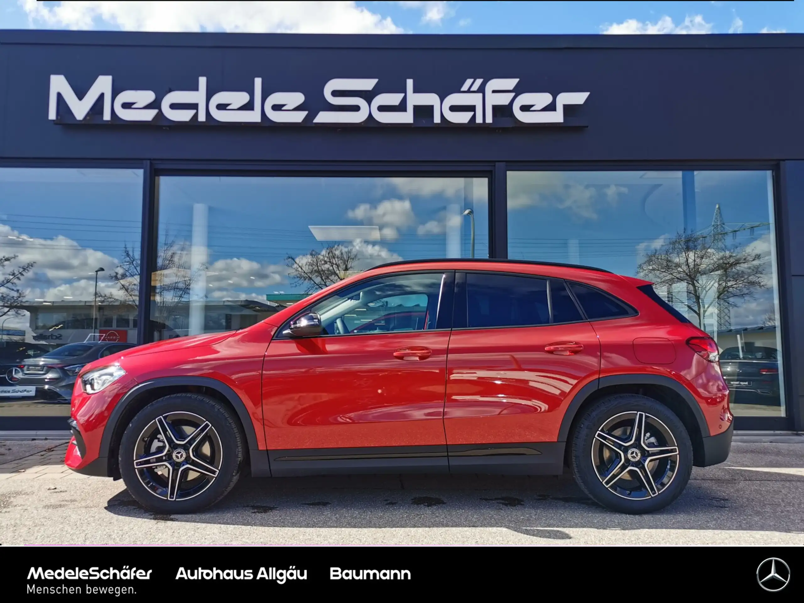 Mercedes-Benz - GLA 220