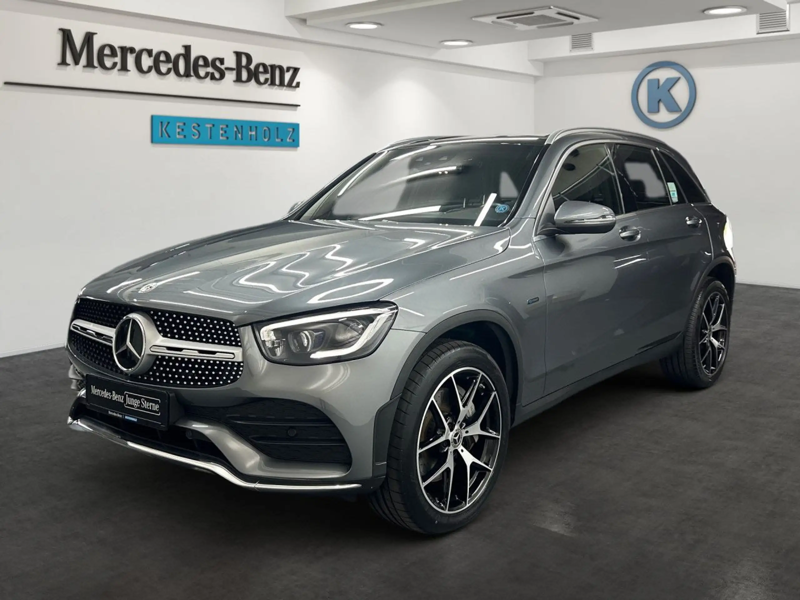 Mercedes-Benz - GLC 300