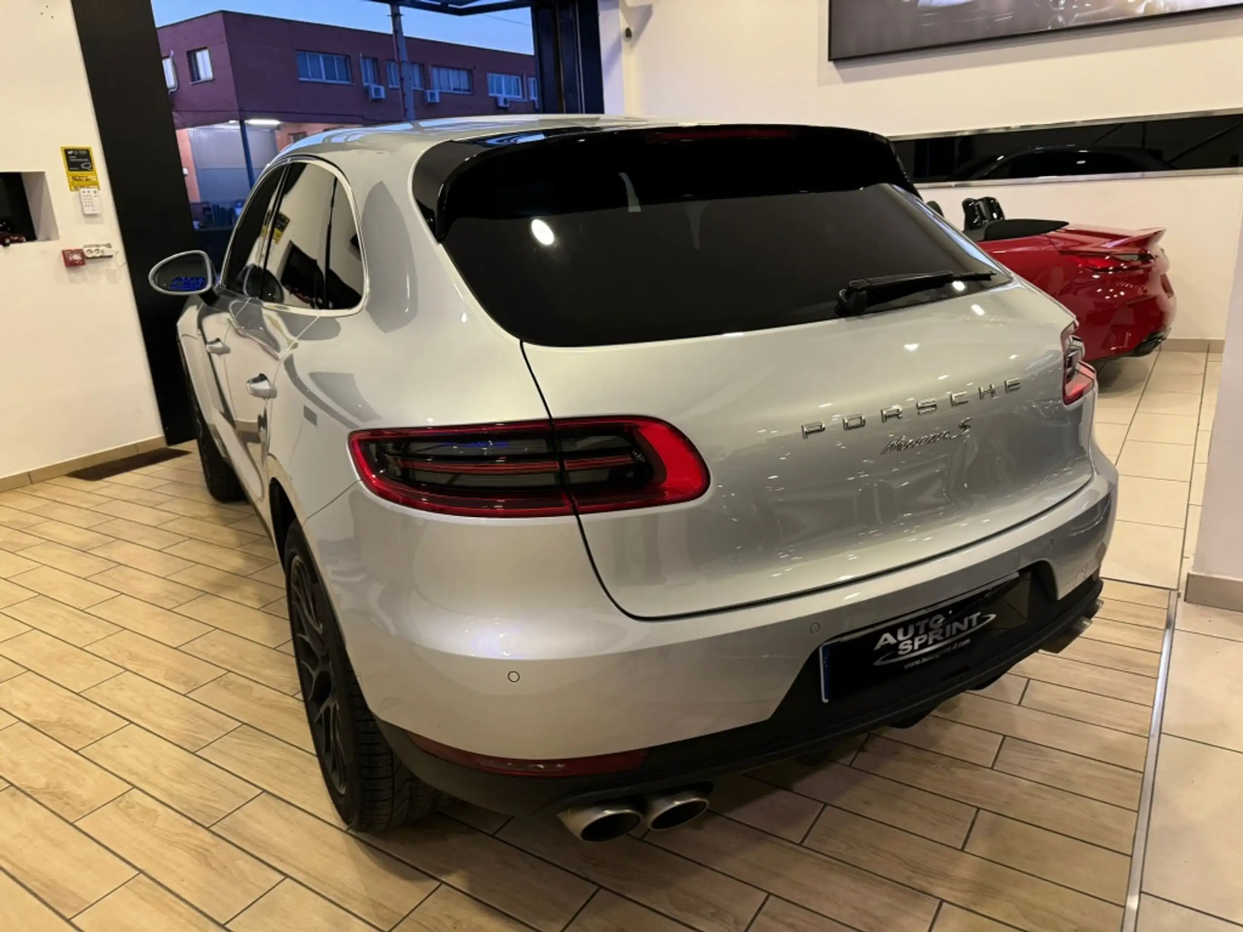 Porsche - Macan