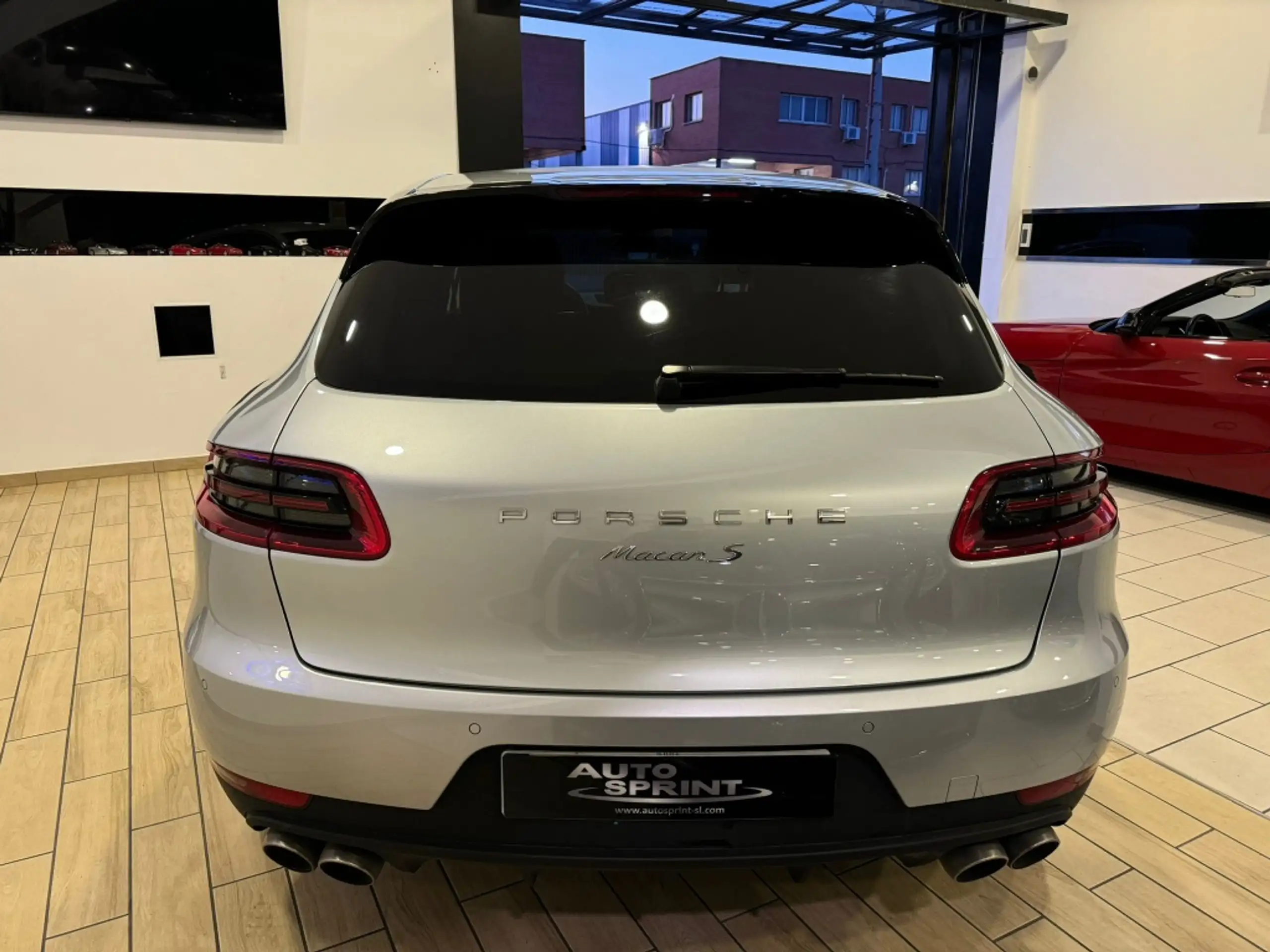 Porsche - Macan