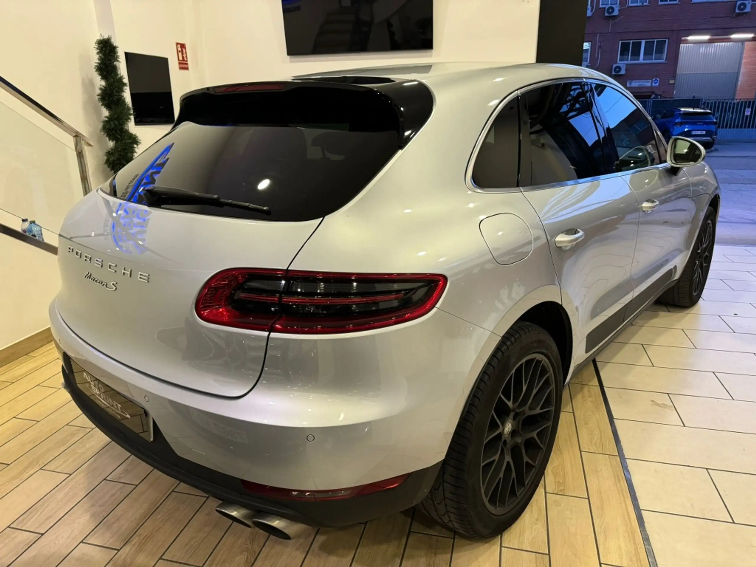 Porsche - Macan