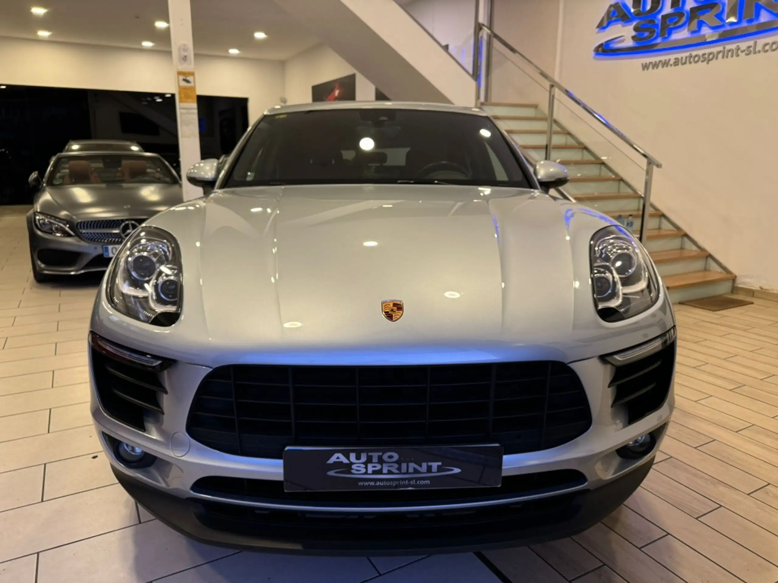 Porsche - Macan