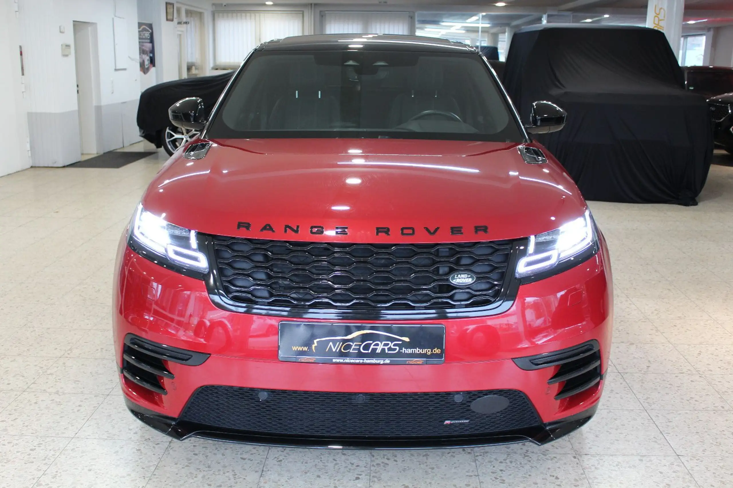 Land Rover - Range Rover Velar