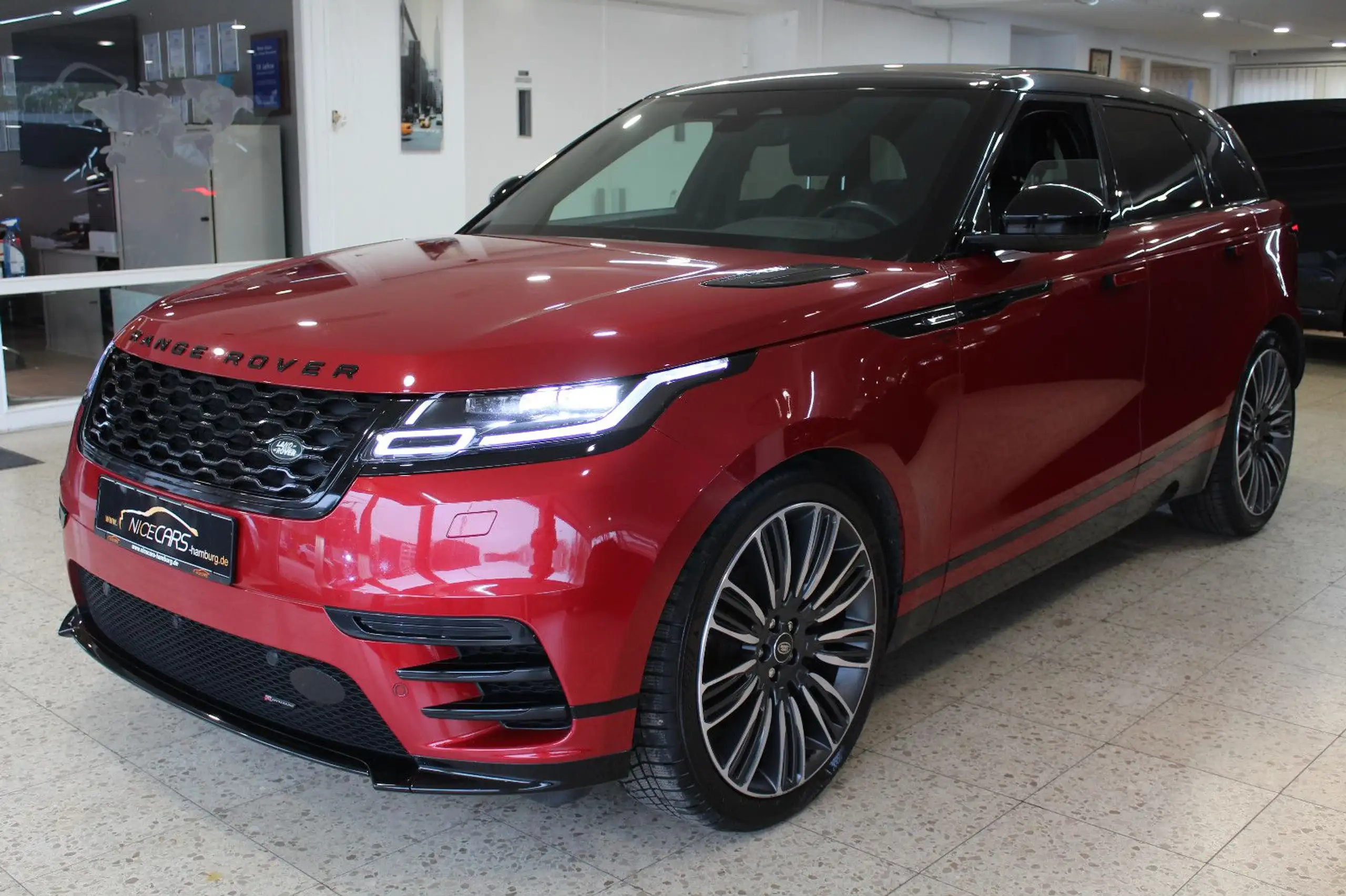 Land Rover - Range Rover Velar