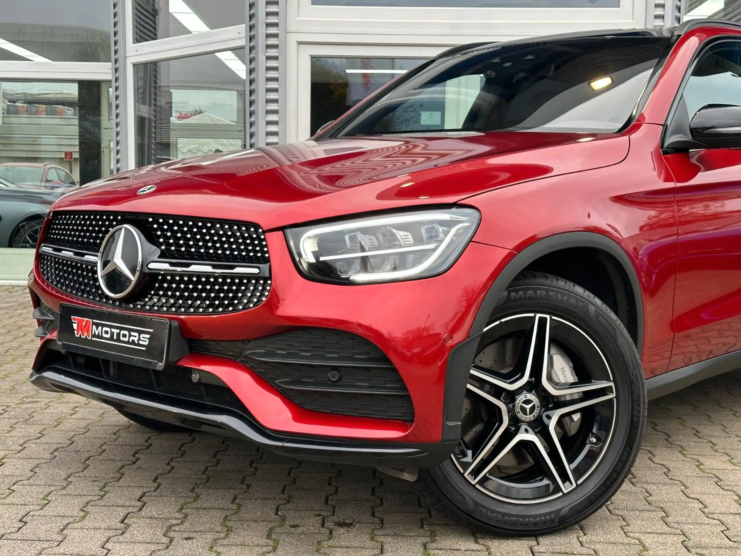 Mercedes-Benz - GLC 300