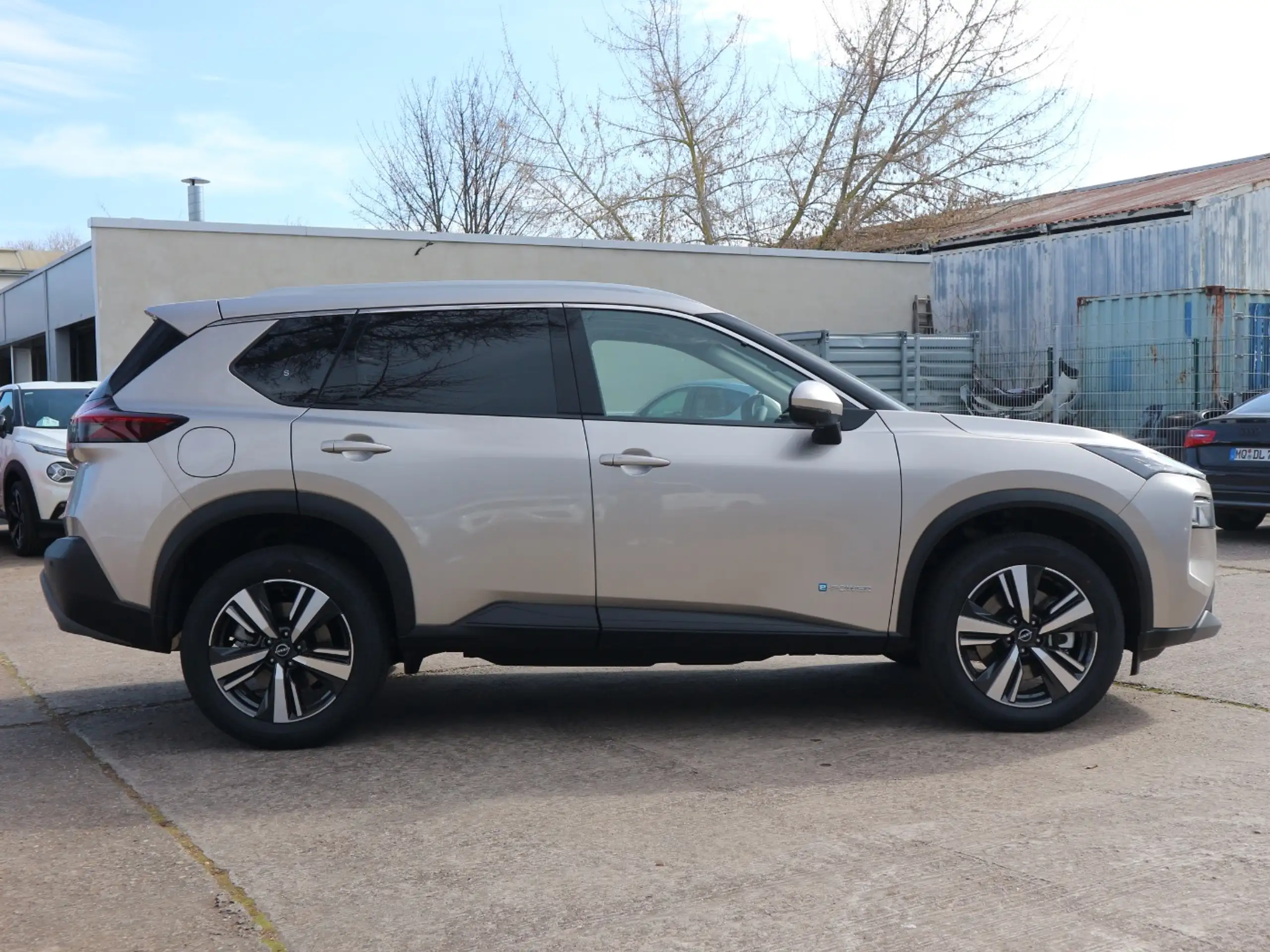 Nissan - X-Trail