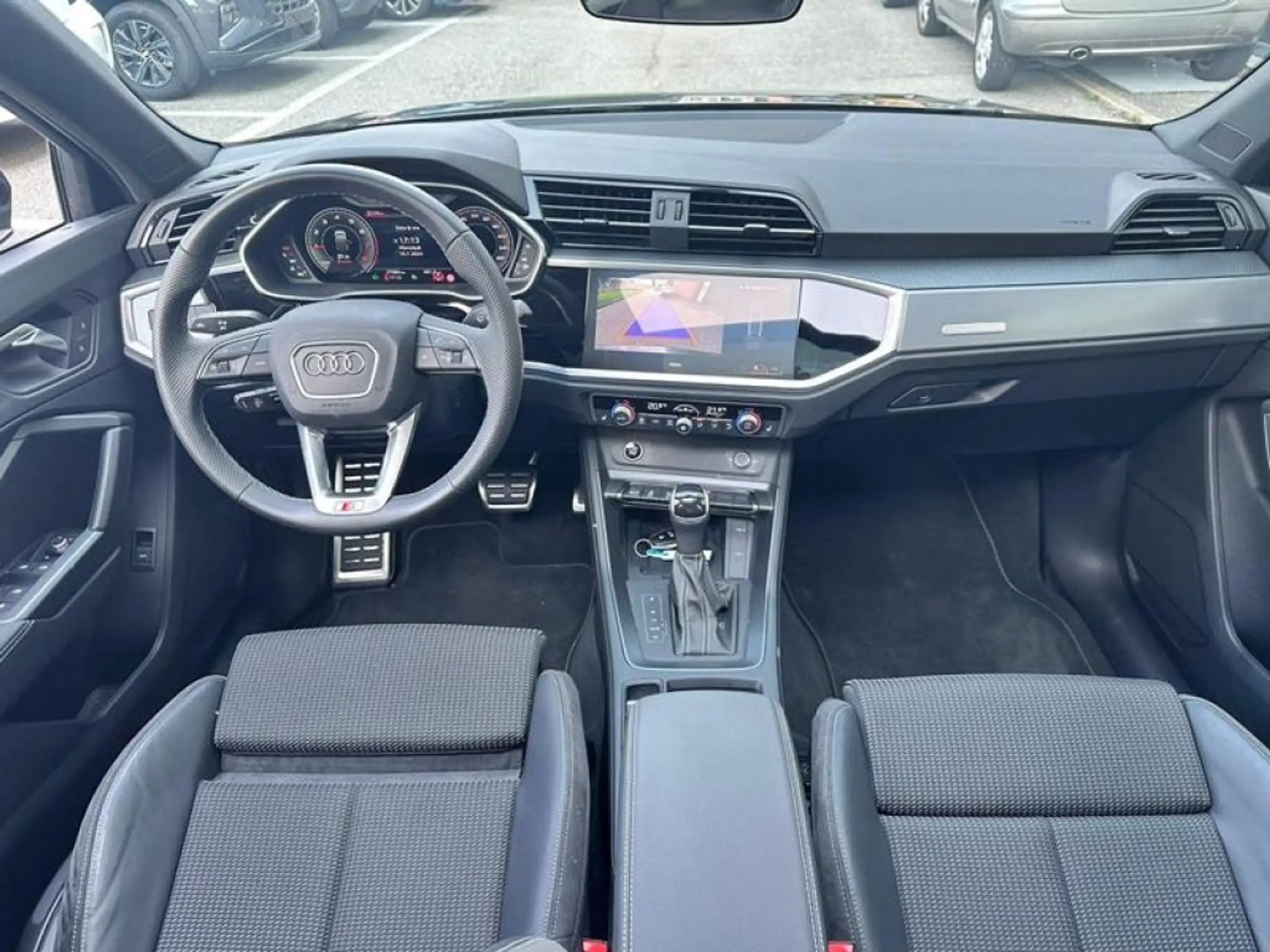 Audi - Q3