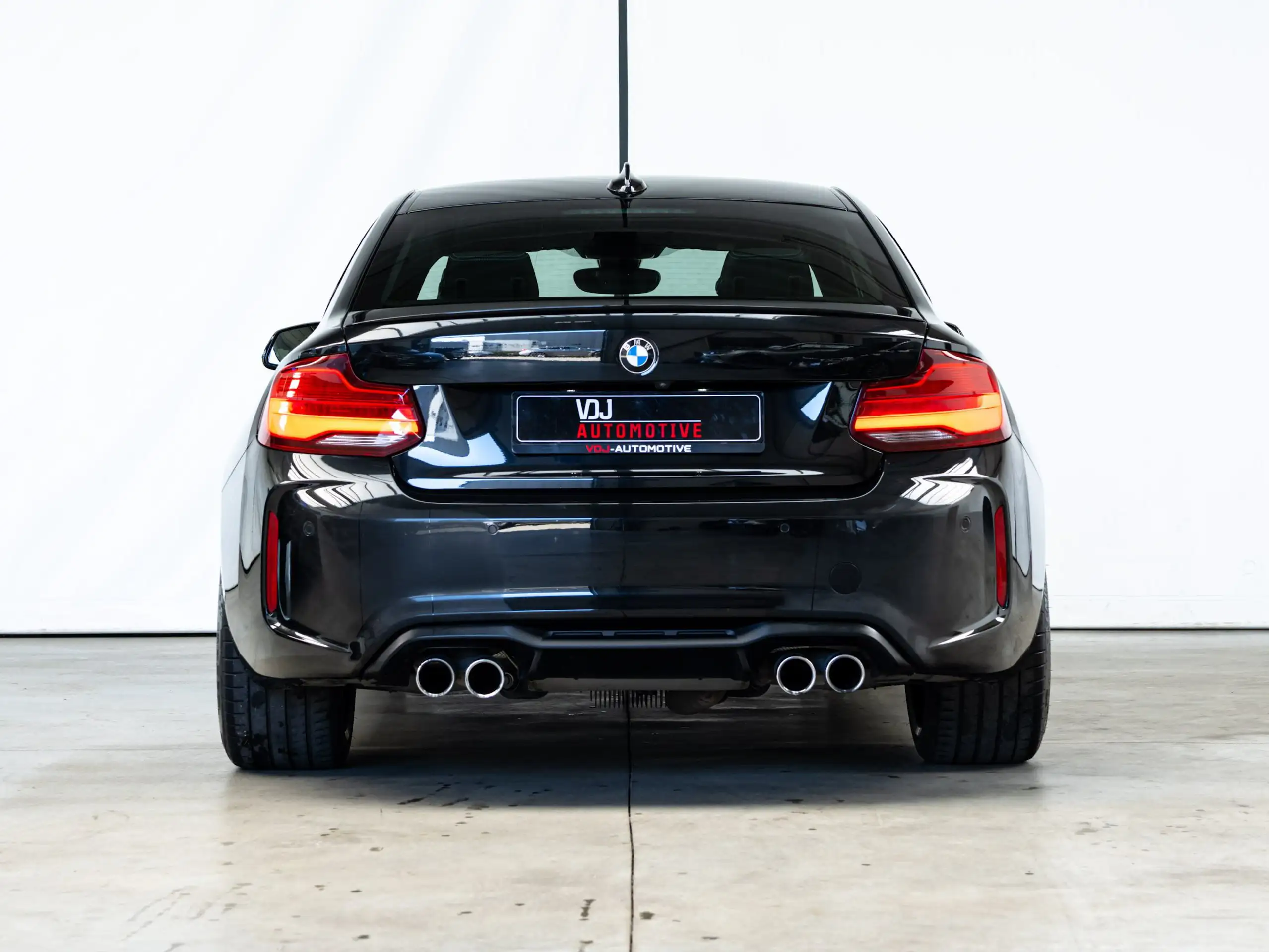 BMW - M2